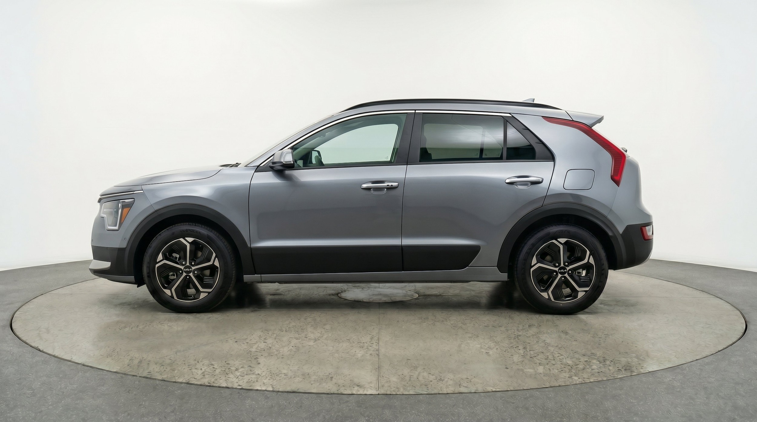 Thumbnail: 2026 Kia Niro - 5