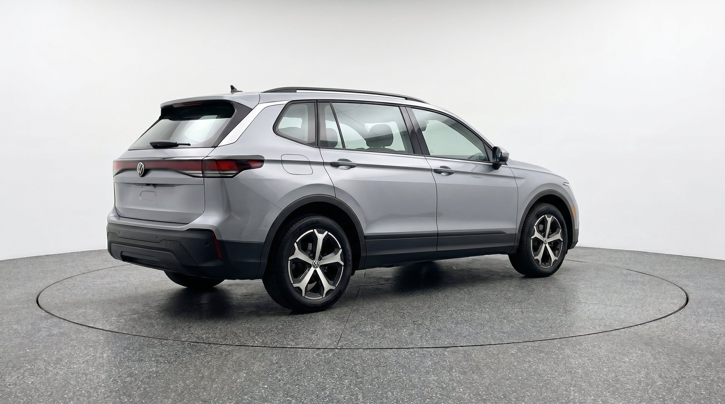 Thumbnail: 2026 Volkswagen Tiguan - 9