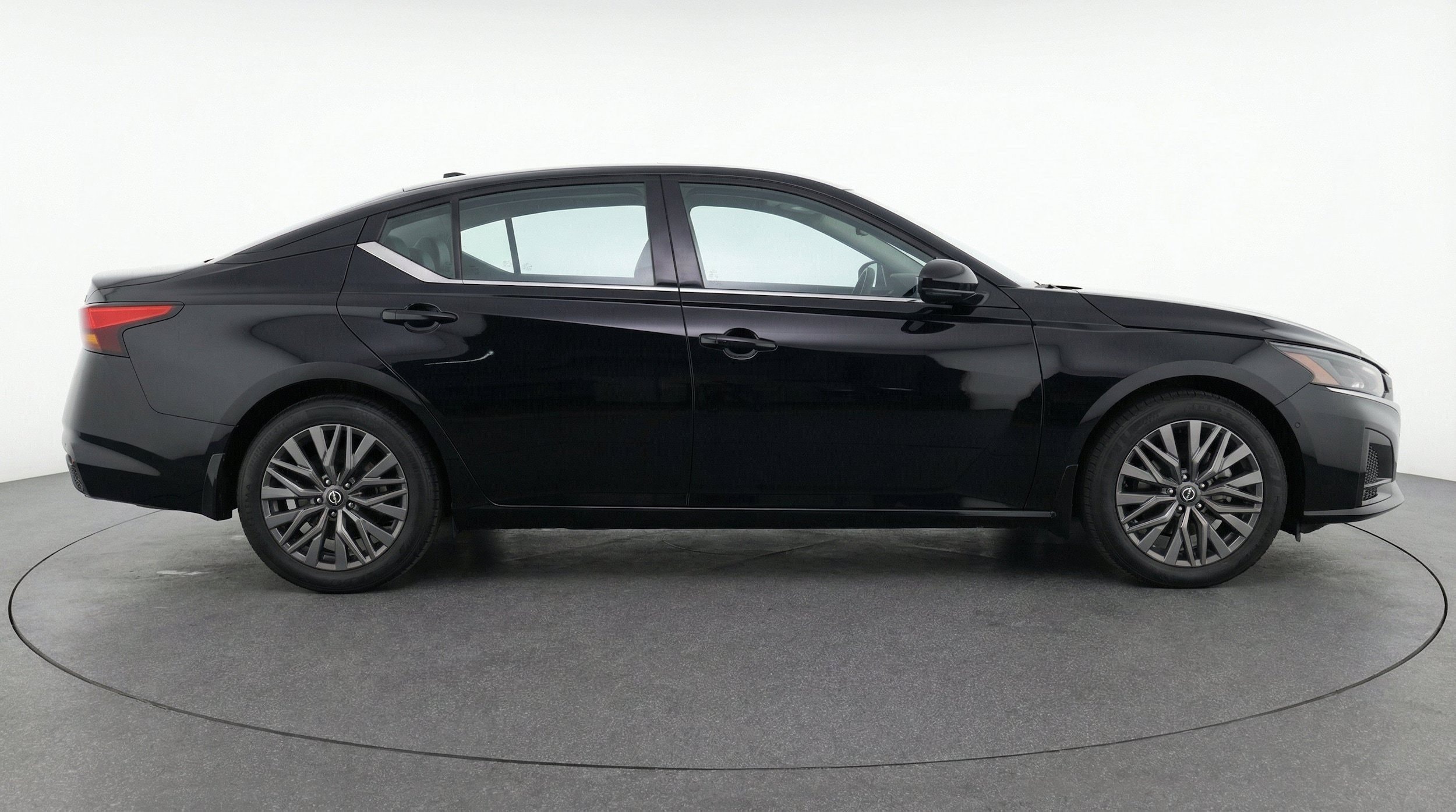 Thumbnail: 2025 Nissan Altima - 11