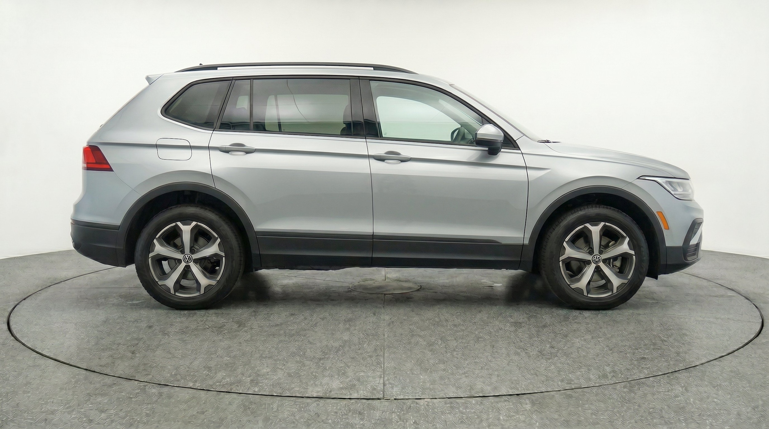 Thumbnail: 2026 Volkswagen Tiguan - 11