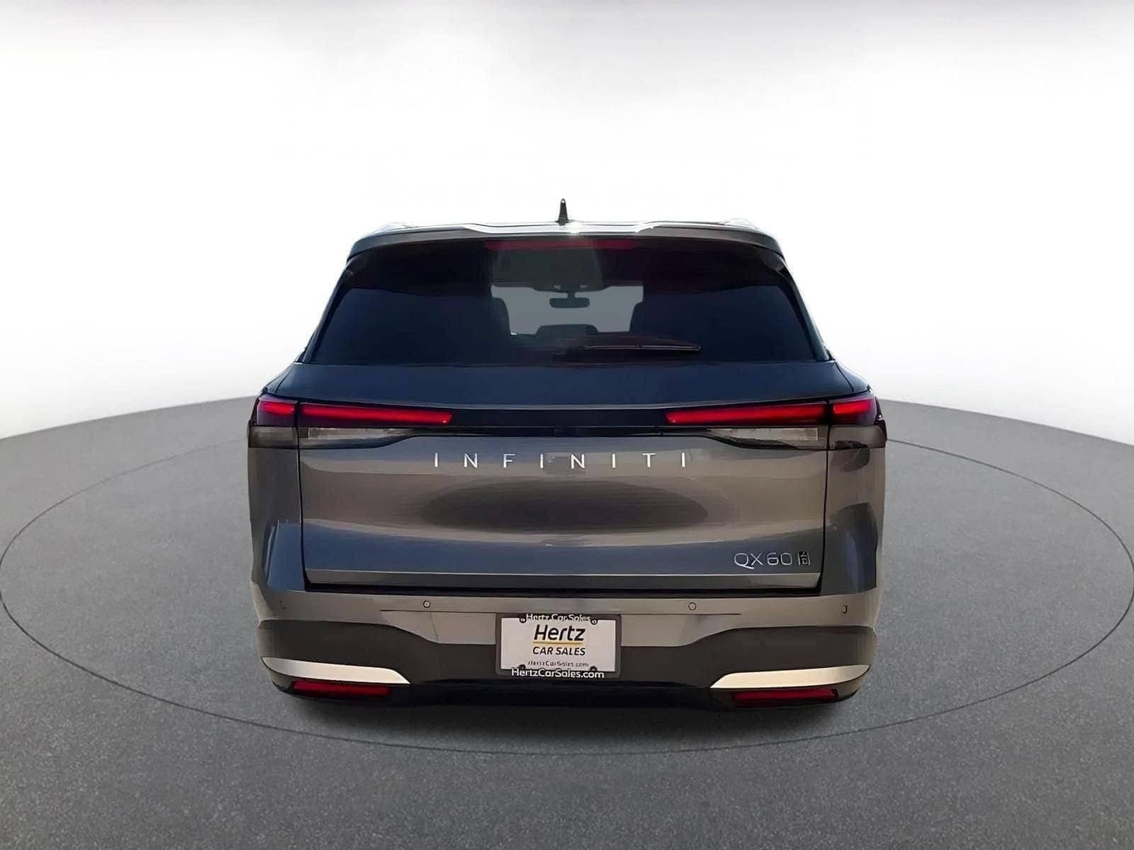 Thumbnail: 2026 INFINITI QX60 - 10