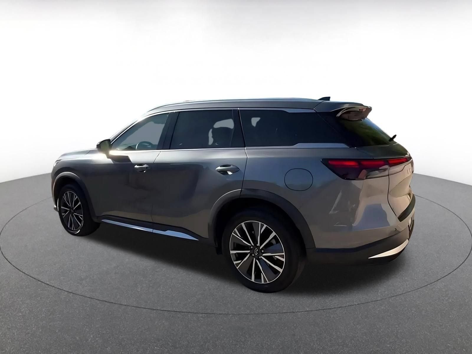 Thumbnail: 2026 INFINITI QX60 - 8