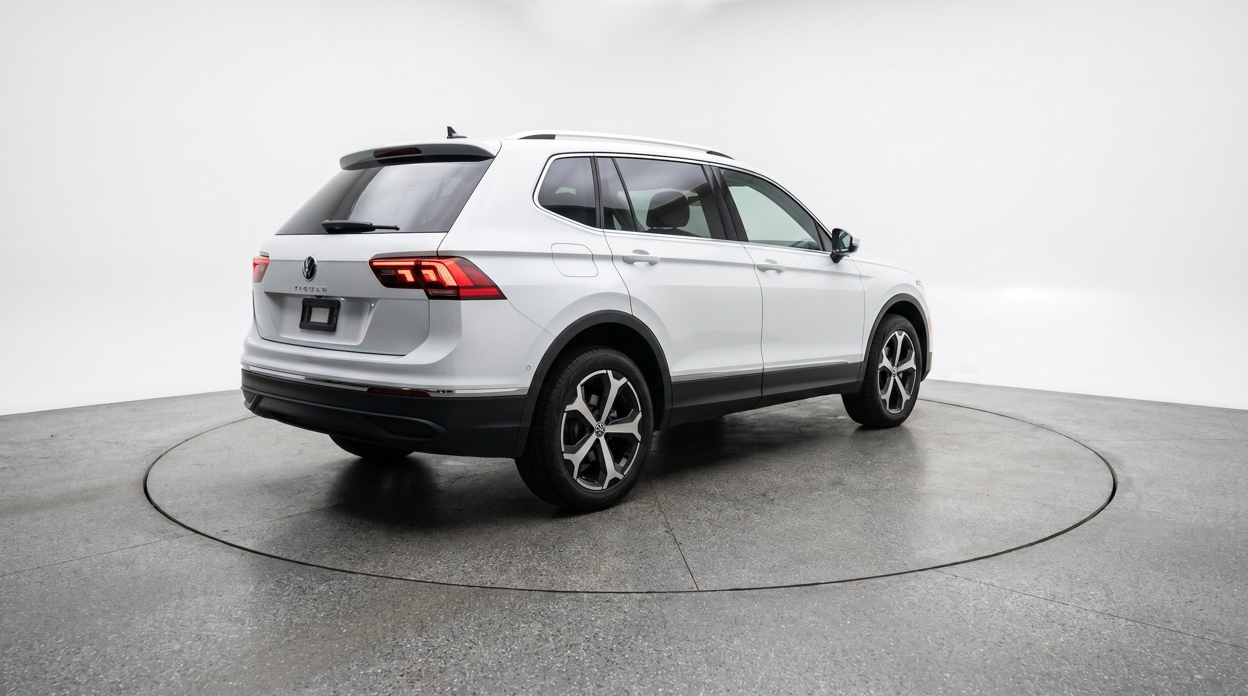 Thumbnail: 2026 Volkswagen Tiguan - 9