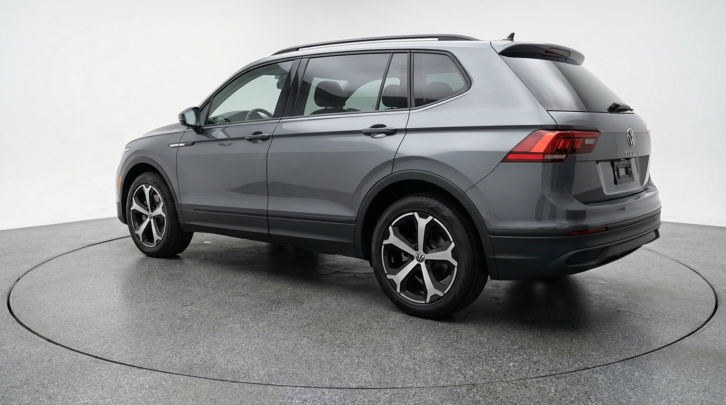 Thumbnail: 2026 Volkswagen Tiguan - 6