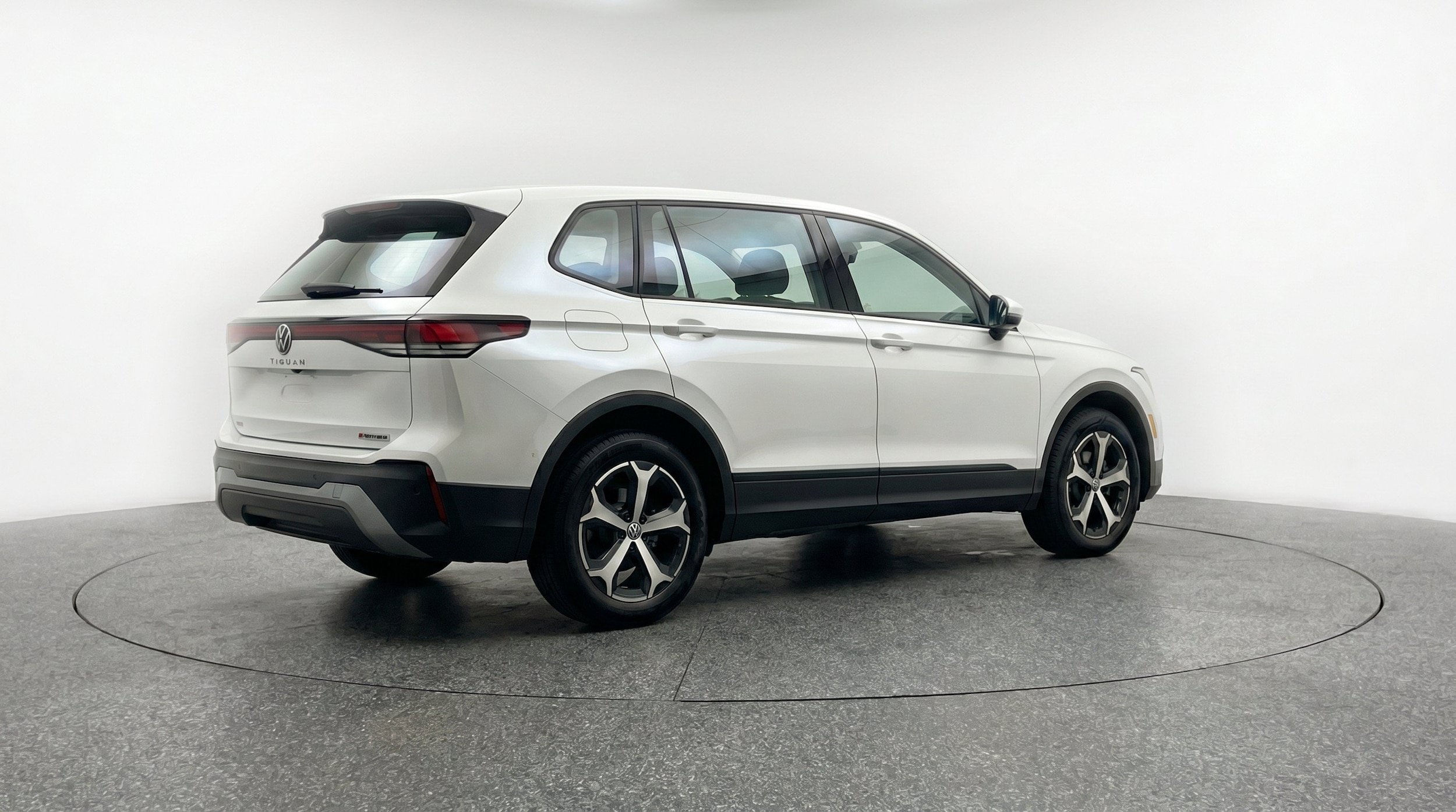 Thumbnail: 2026 Volkswagen Tiguan - 9