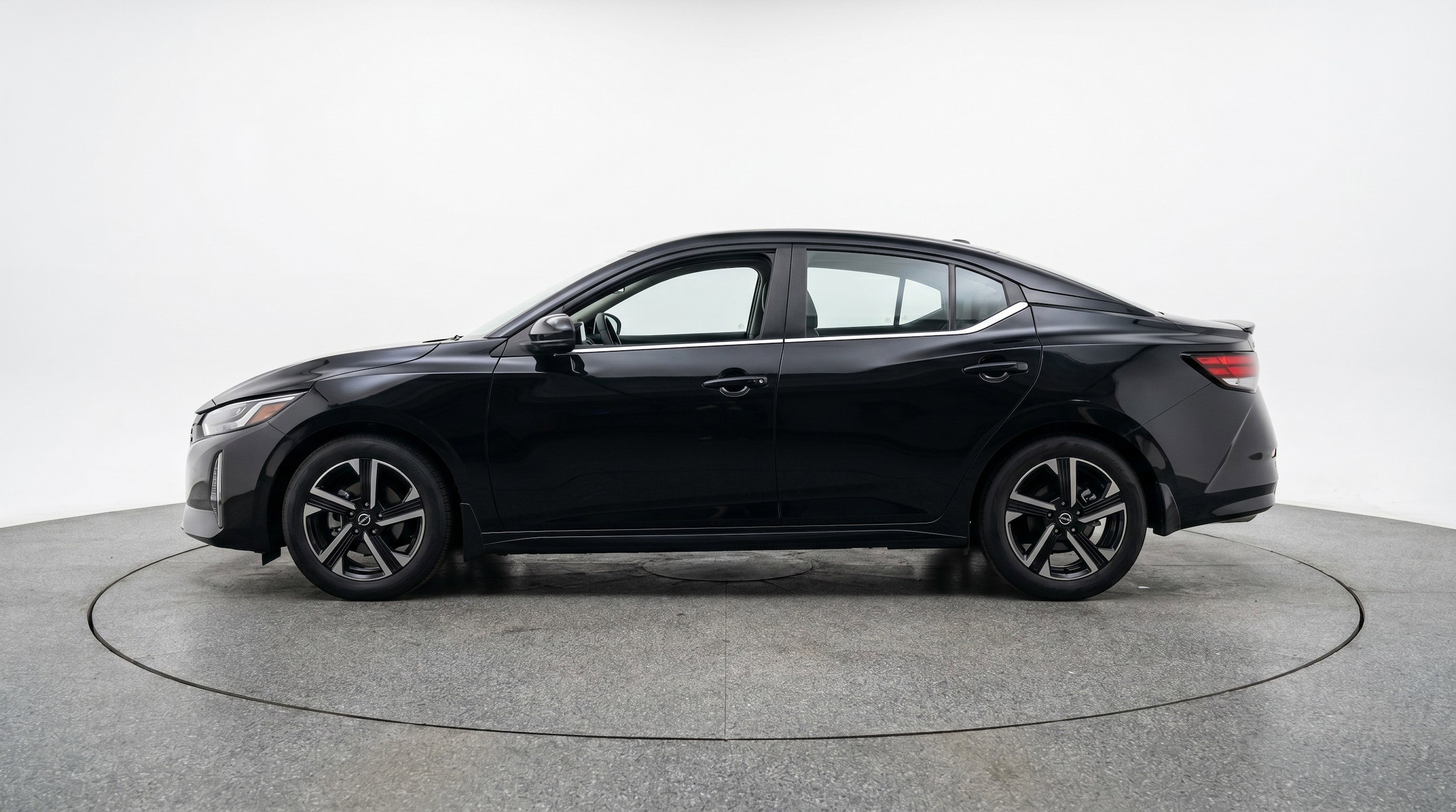 Thumbnail: 2025 Nissan Sentra - 5