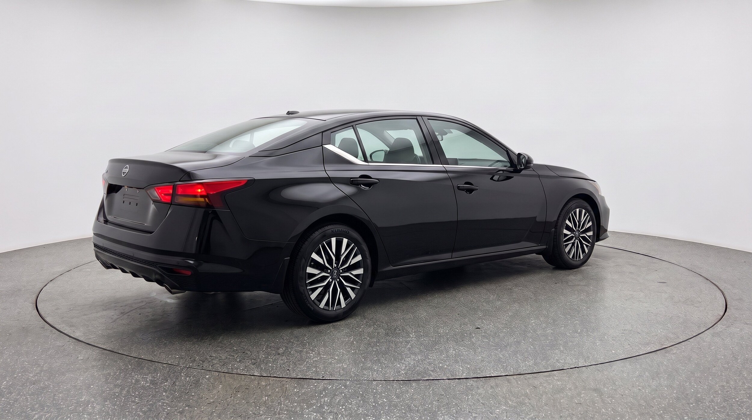 Thumbnail: 2025 Nissan Altima - 9