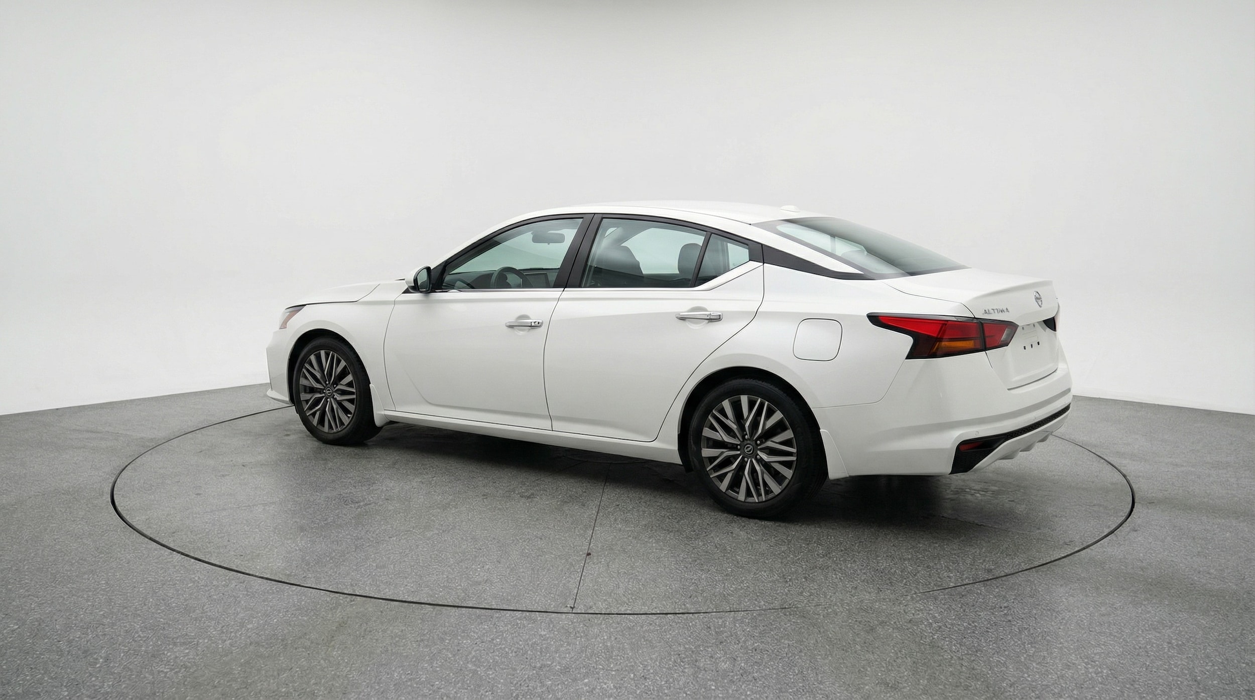 Thumbnail: 2025 Nissan Altima - 5