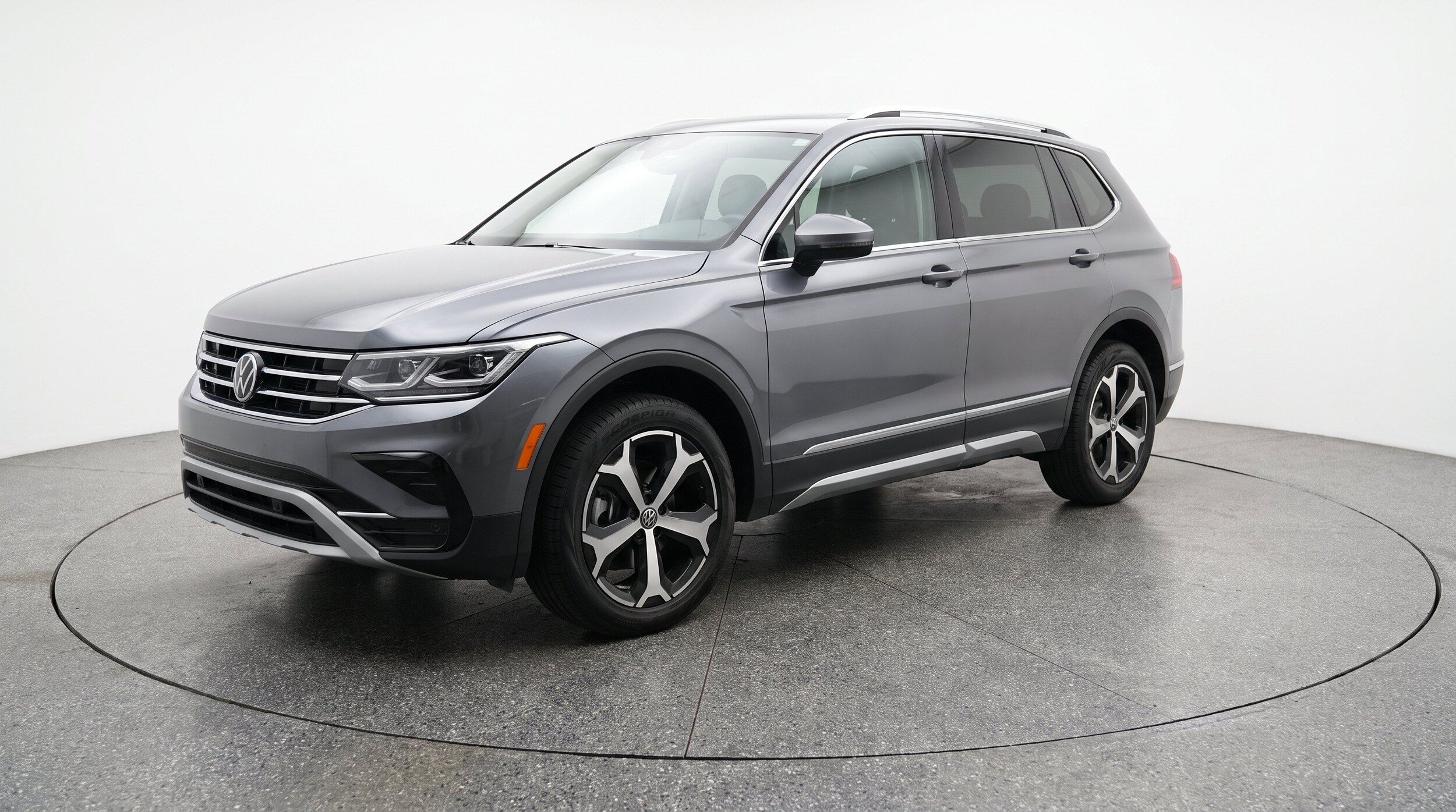 Thumbnail: 2026 Volkswagen Tiguan - 3