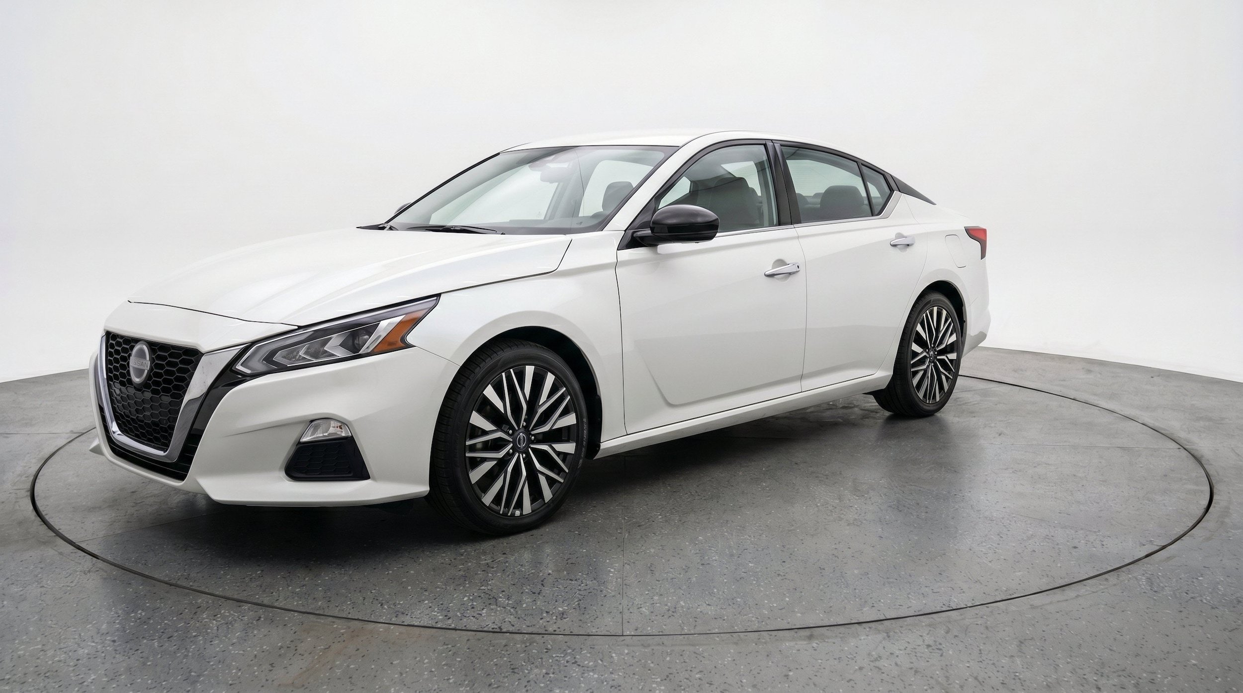 Thumbnail: 2025 Nissan Altima - 3