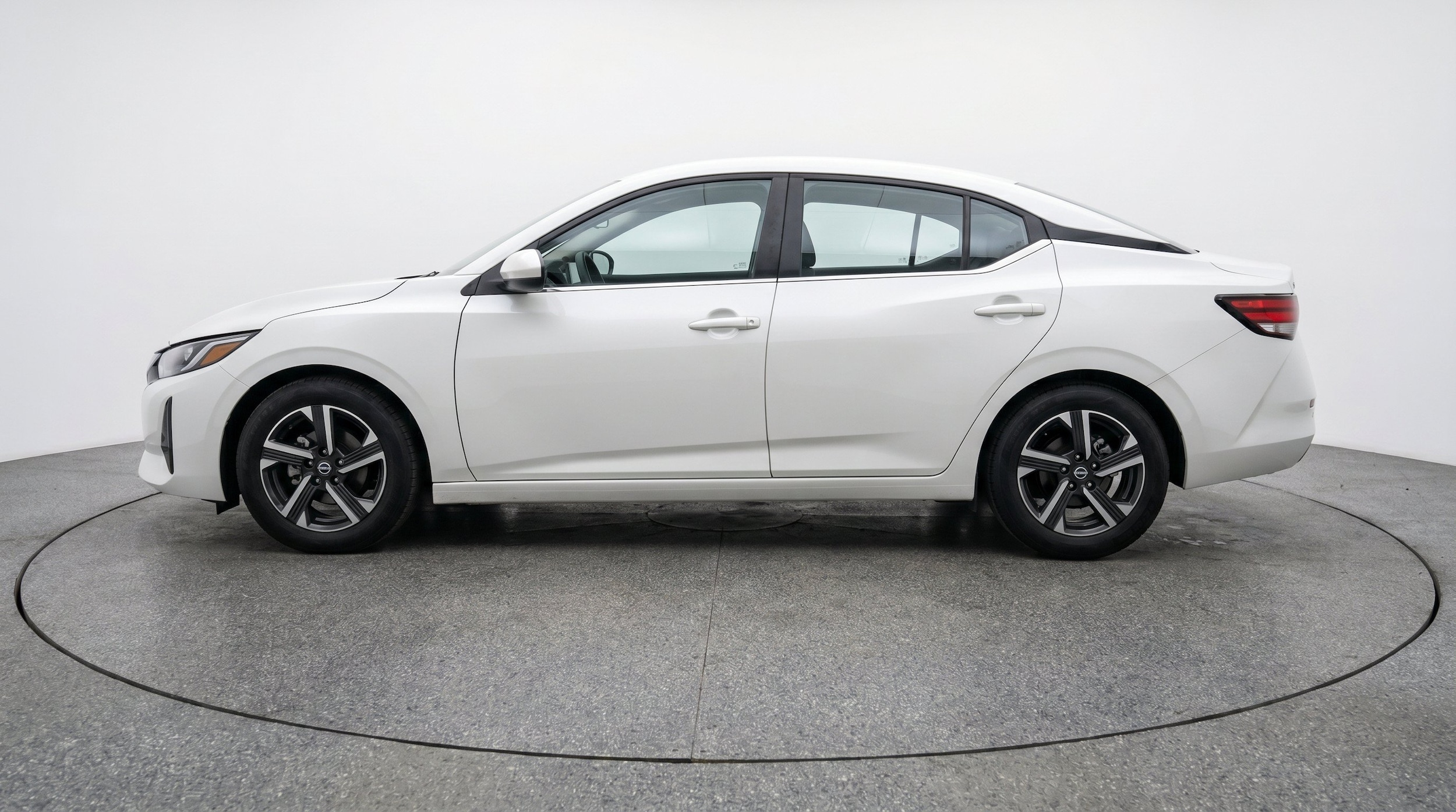 Thumbnail: 2025 Nissan Sentra - 5