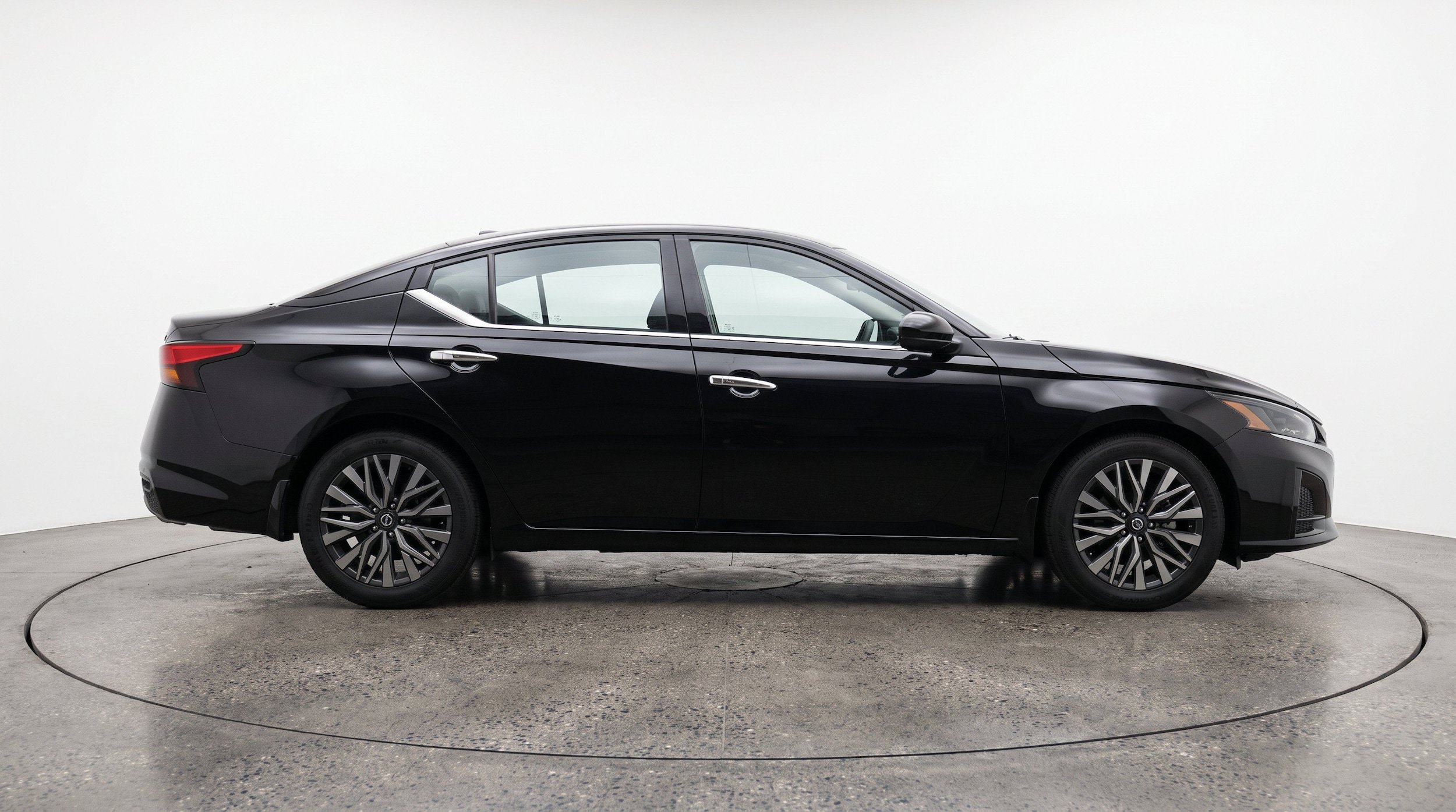 Thumbnail: 2025 Nissan Altima - 11