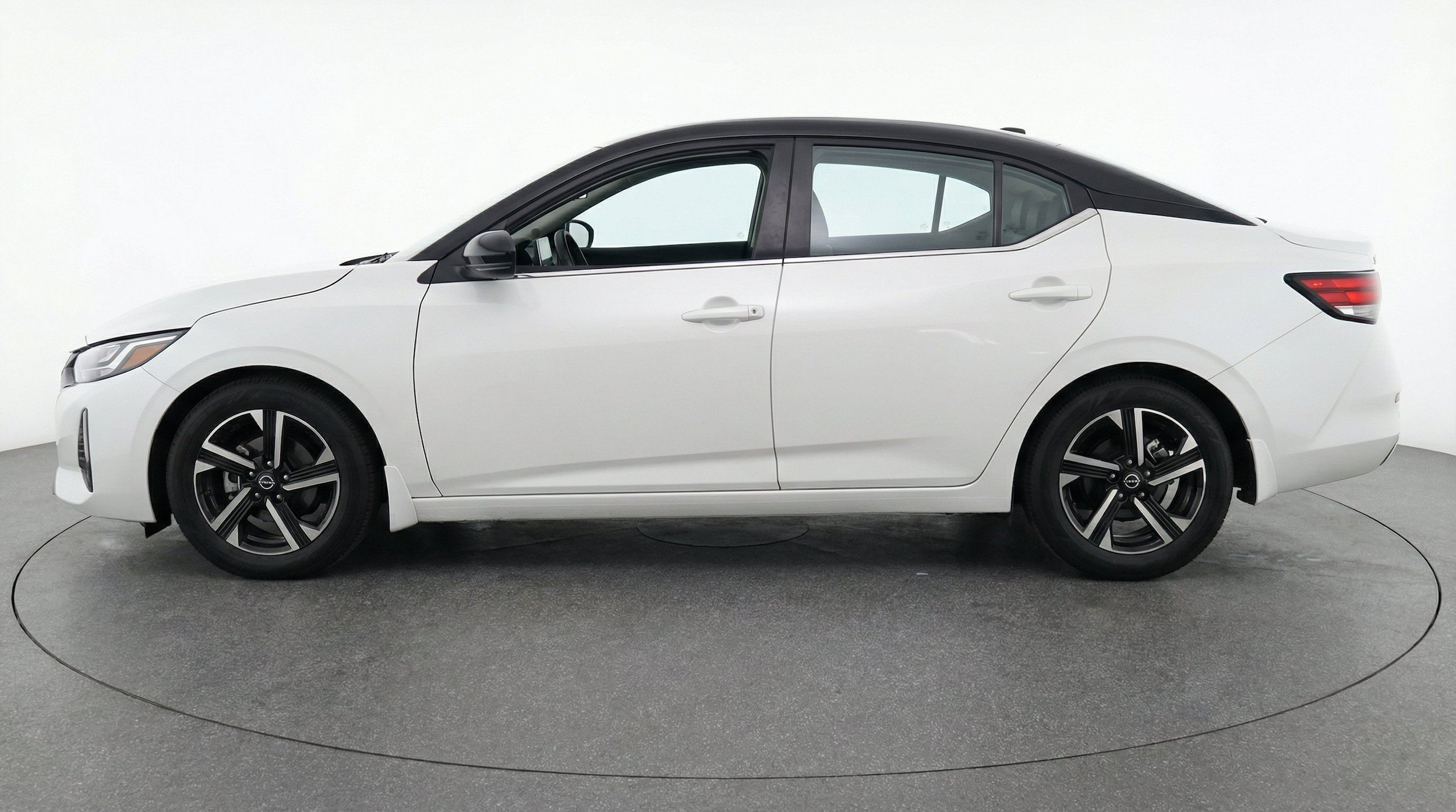 Thumbnail: 2025 Nissan Sentra - 5