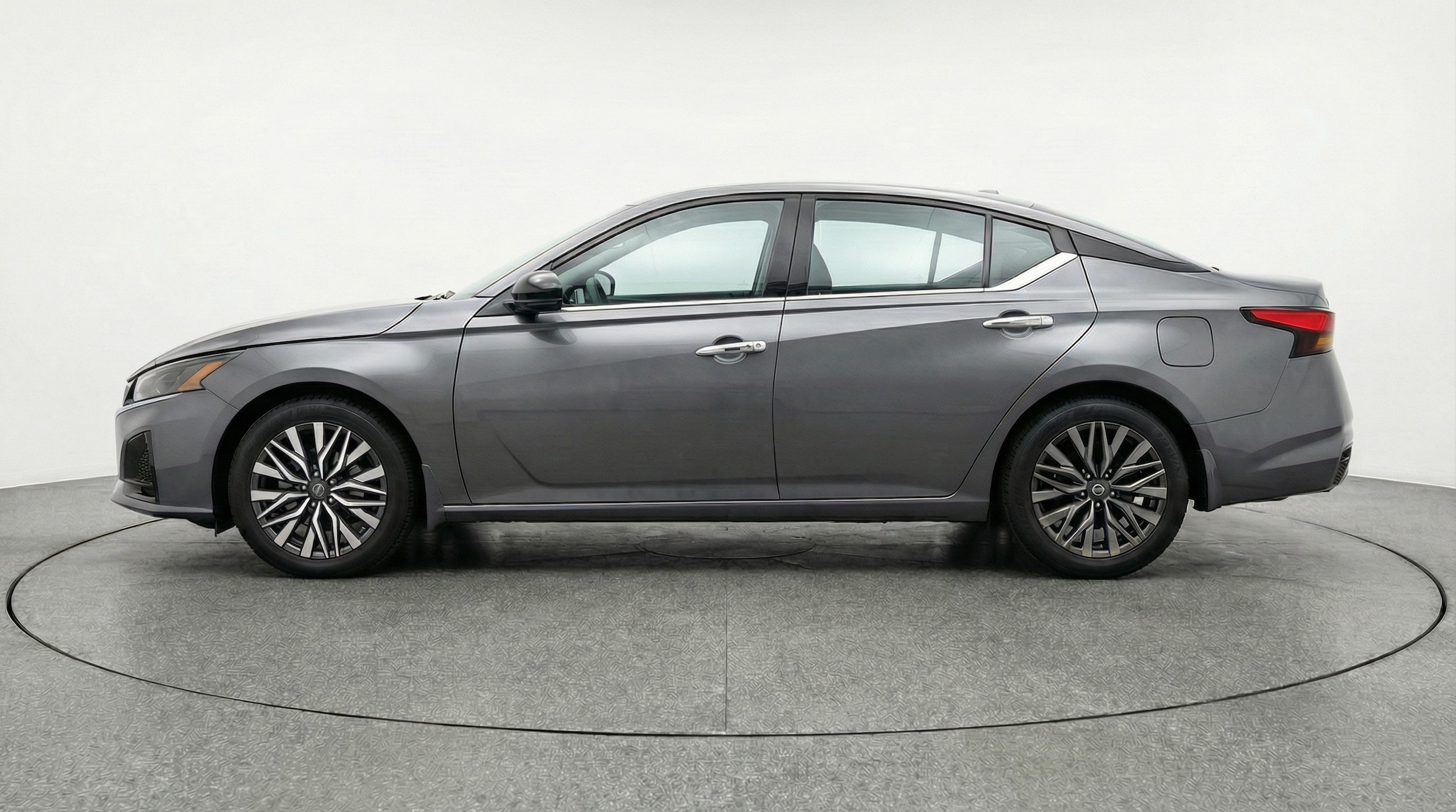 Thumbnail: 2025 Nissan Altima - 4