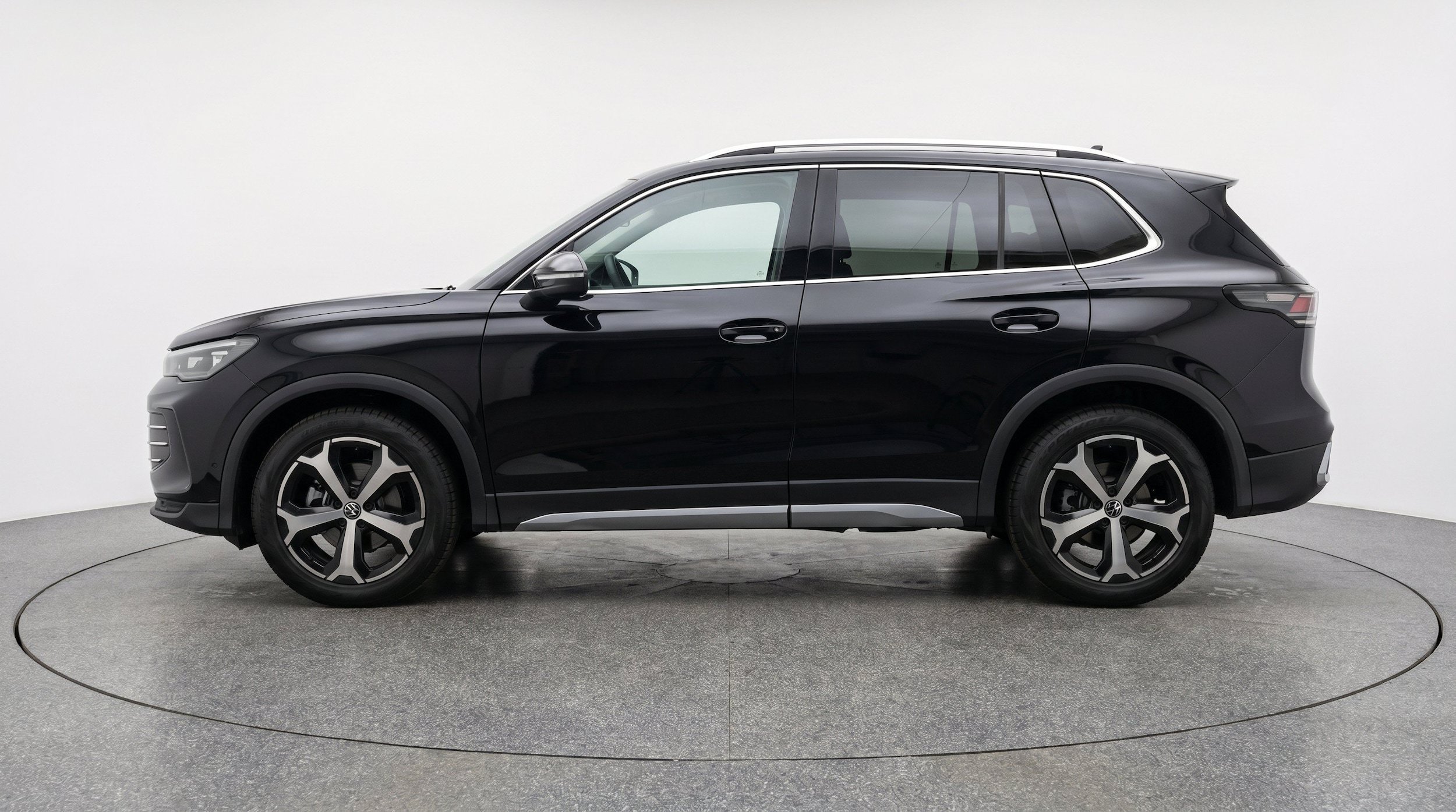 Thumbnail: 2026 Volkswagen Tiguan - 5