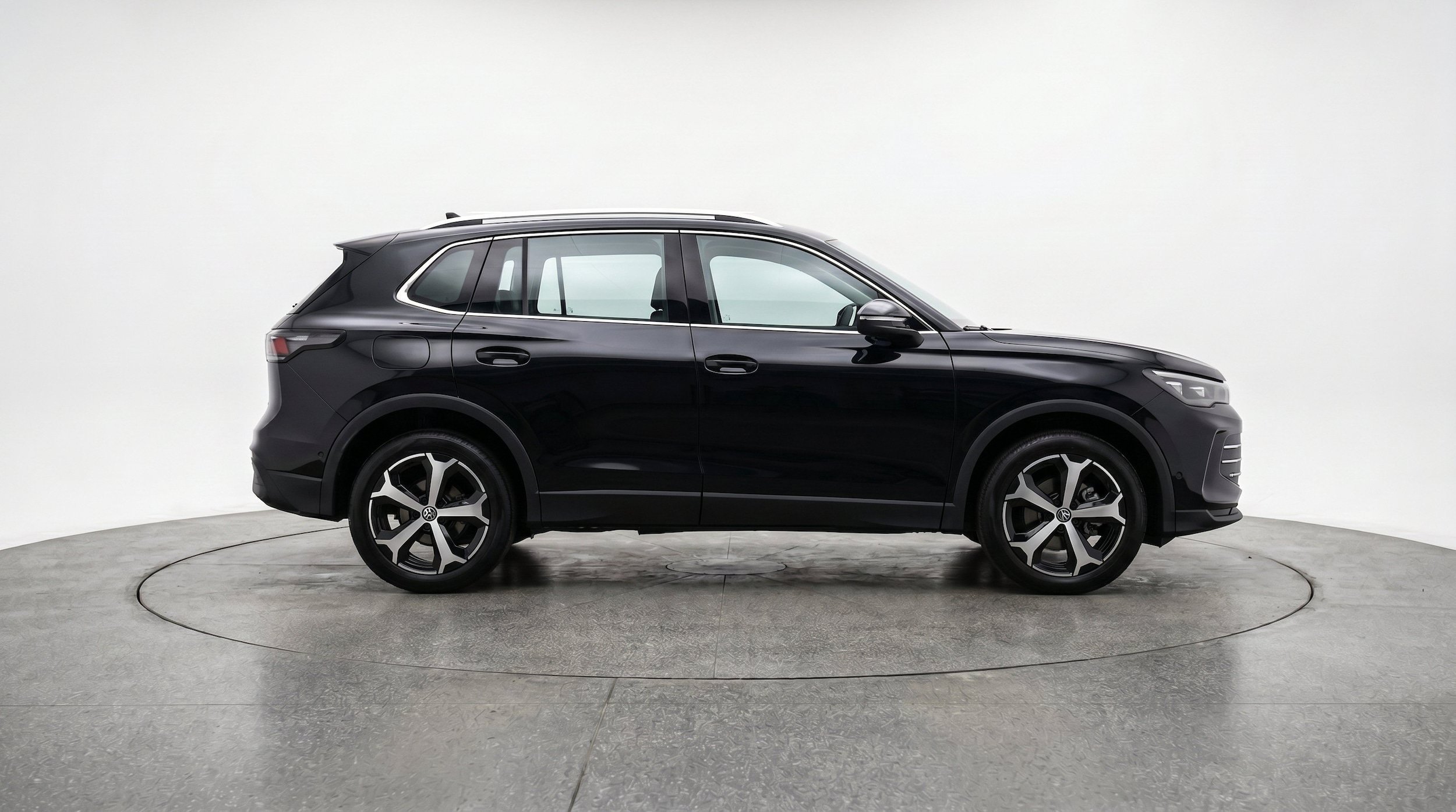 Thumbnail: 2026 Volkswagen Tiguan - 11