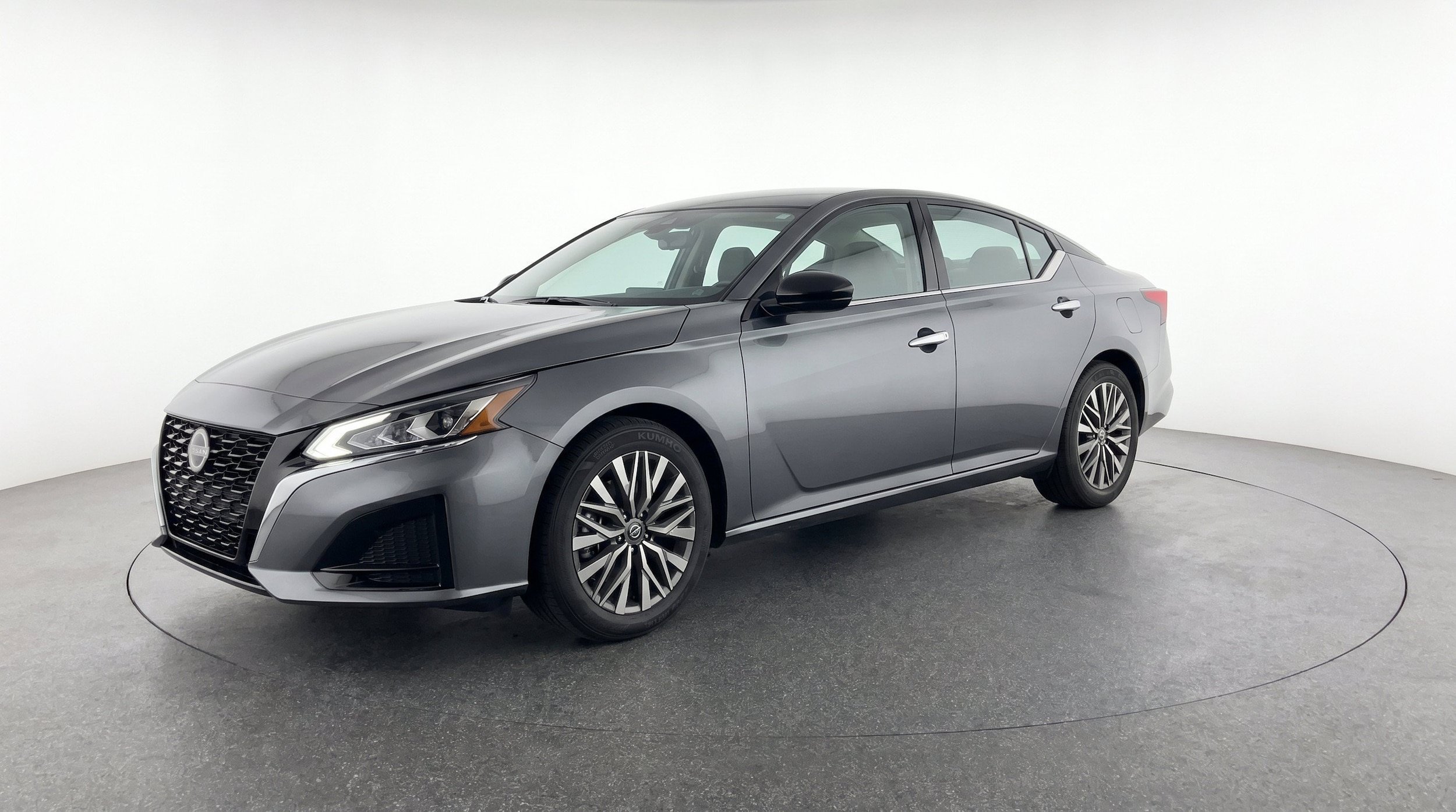 Thumbnail: 2025 Nissan Altima - 3