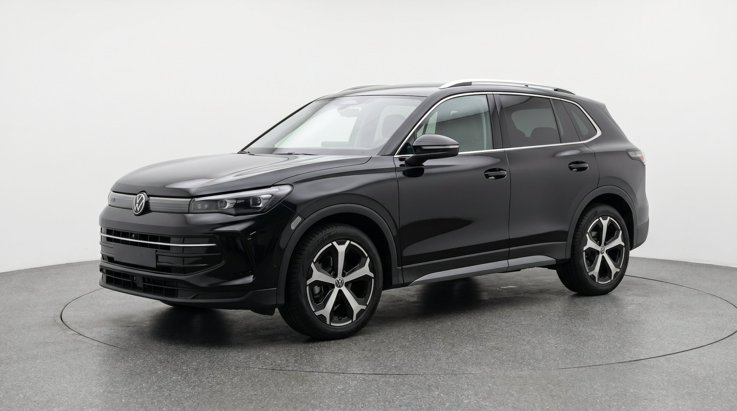 Thumbnail: 2026 Volkswagen Tiguan - 3