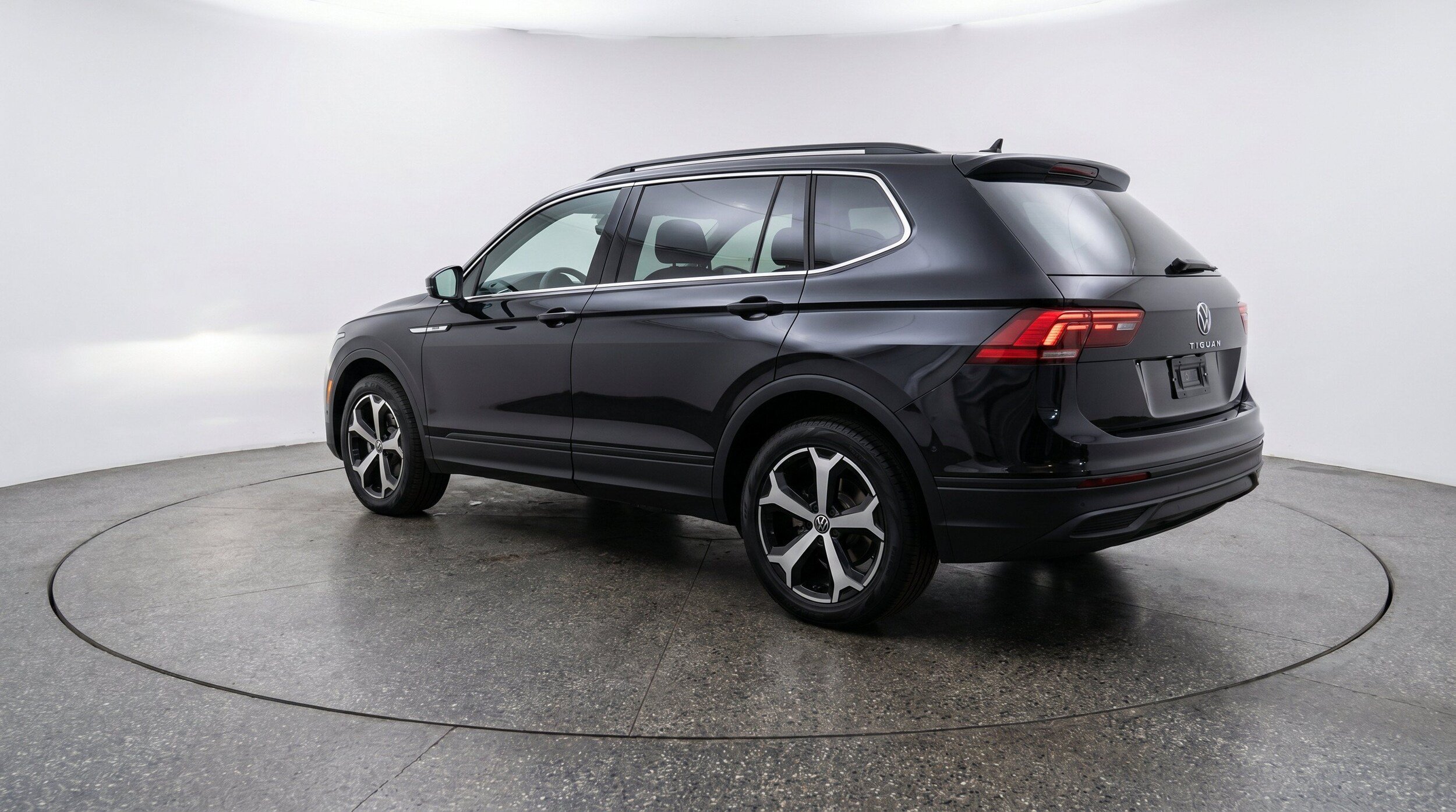 Thumbnail: 2026 Volkswagen Tiguan - 6