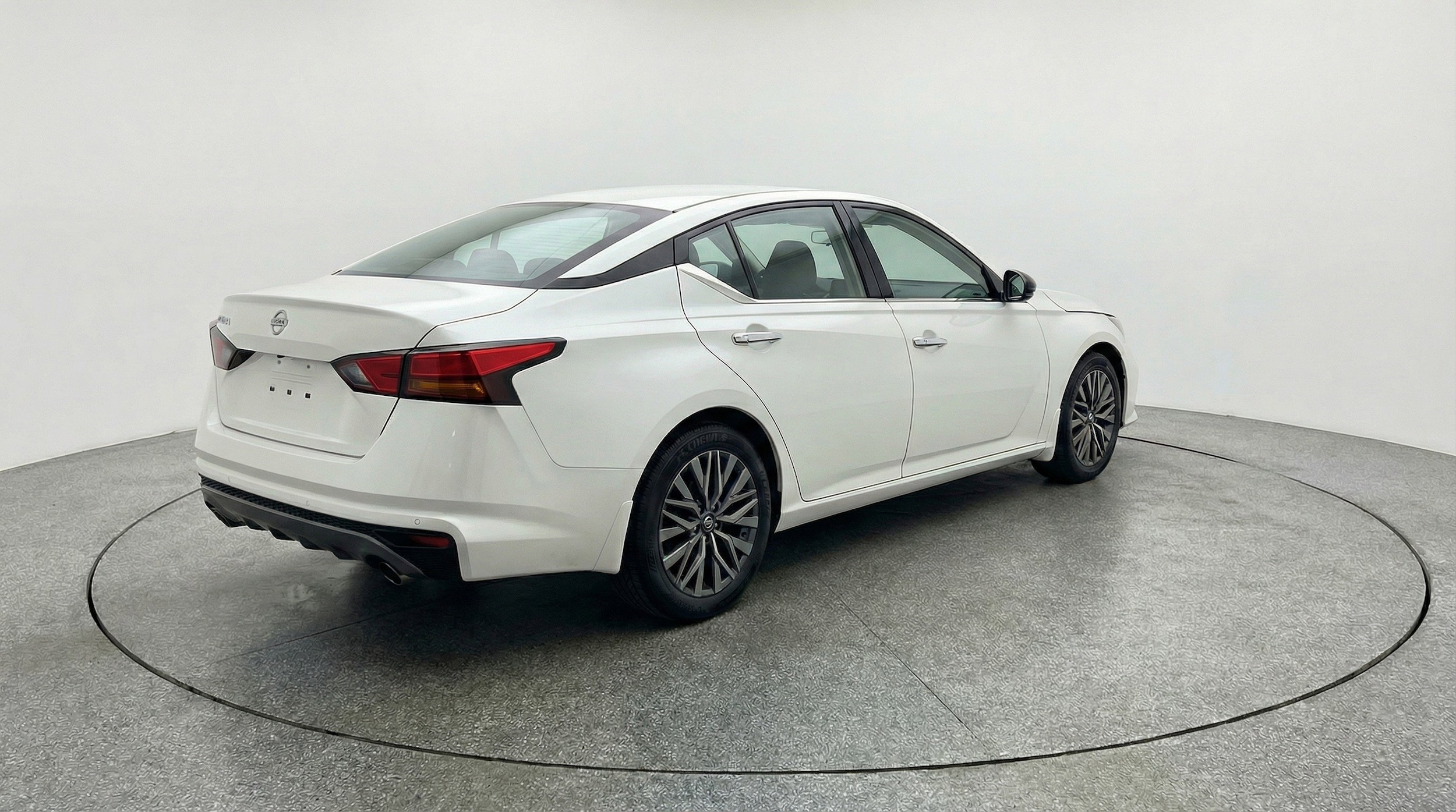 Thumbnail: 2025 Nissan Altima - 9