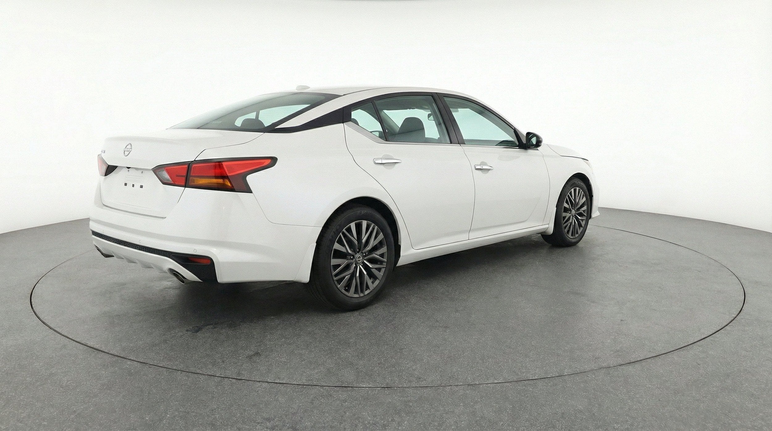 Thumbnail: 2025 Nissan Altima - 9