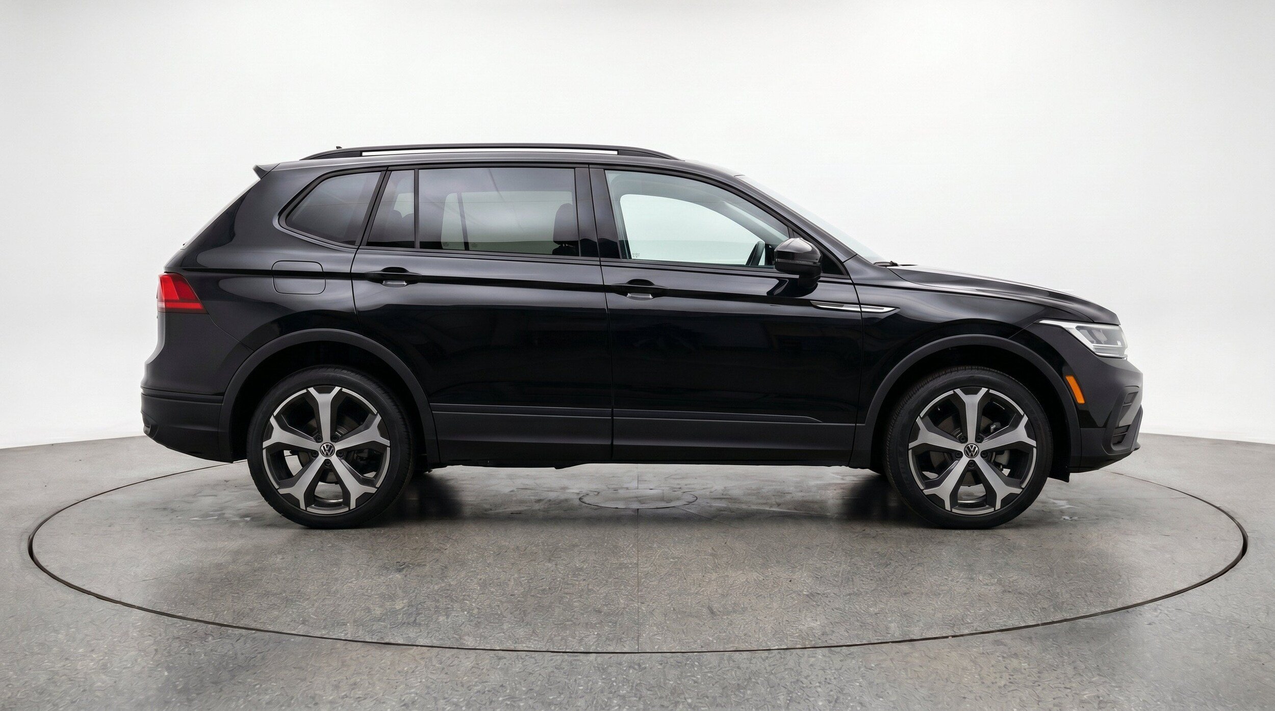 Thumbnail: 2026 Volkswagen Tiguan - 11