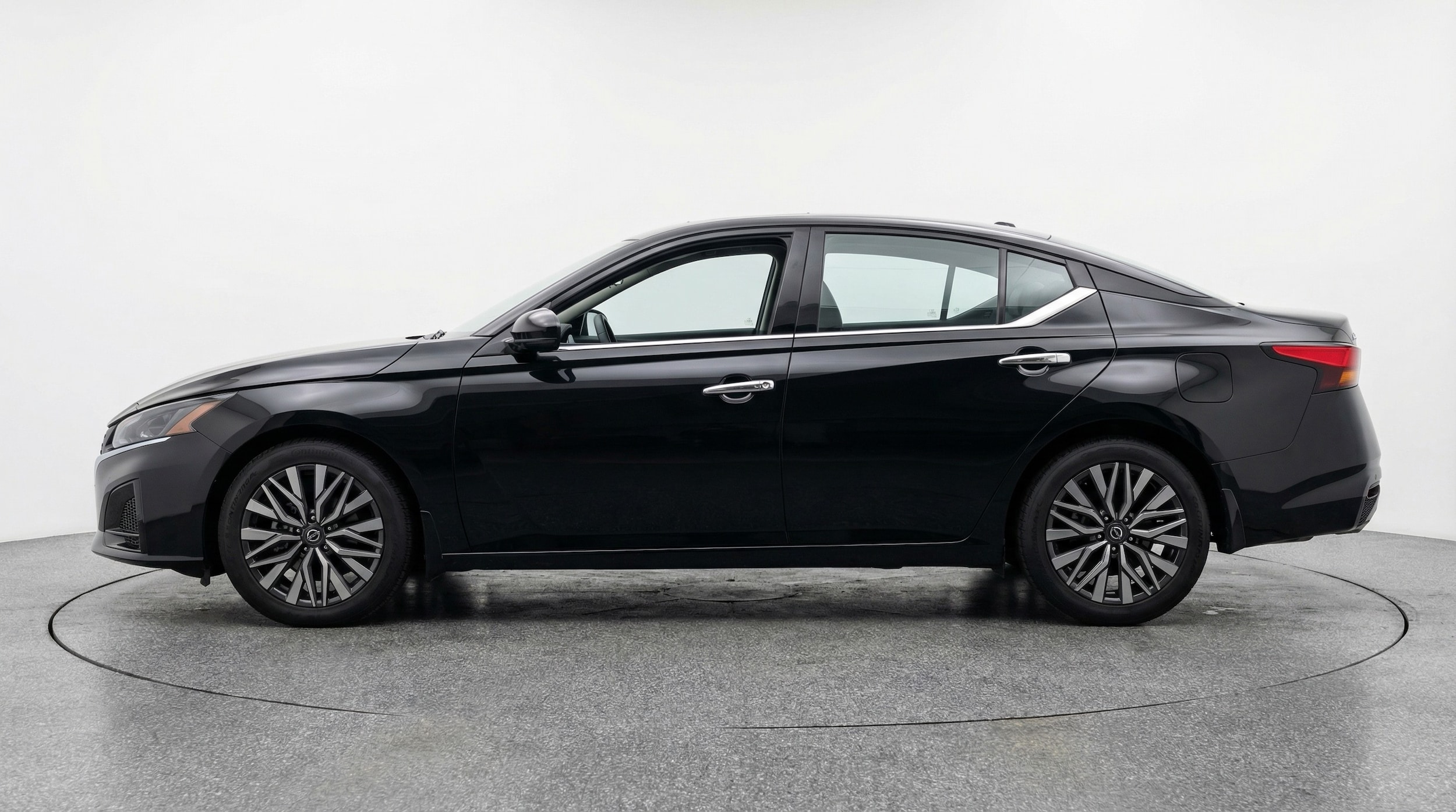 Thumbnail: 2025 Nissan Altima - 4