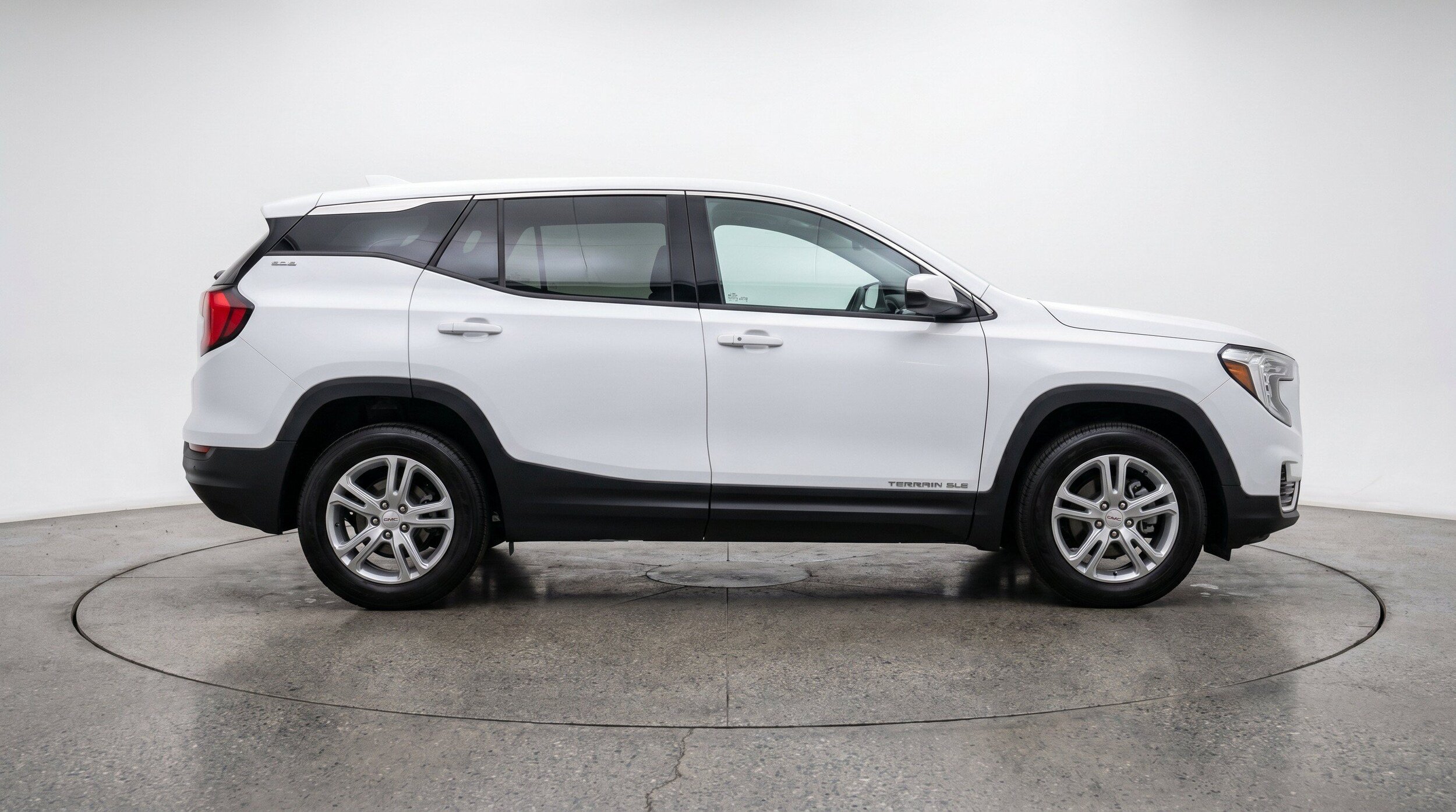 Thumbnail: 2024 GMC Terrain - 11