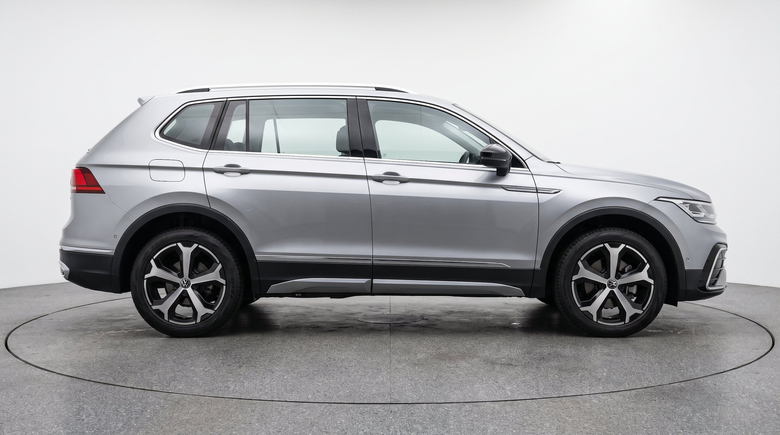 Thumbnail: 2026 Volkswagen Tiguan - 11