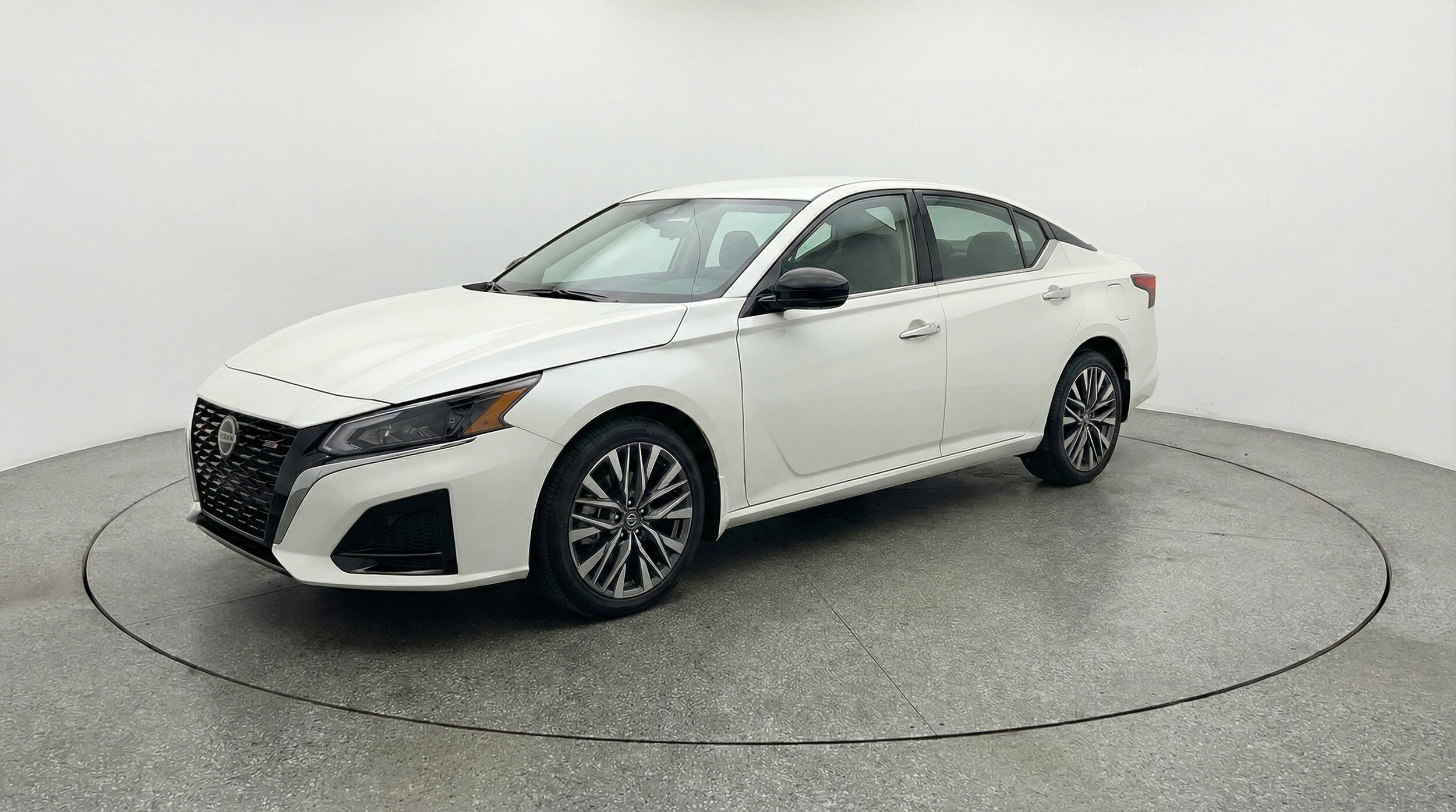 Thumbnail: 2025 Nissan Altima - 3