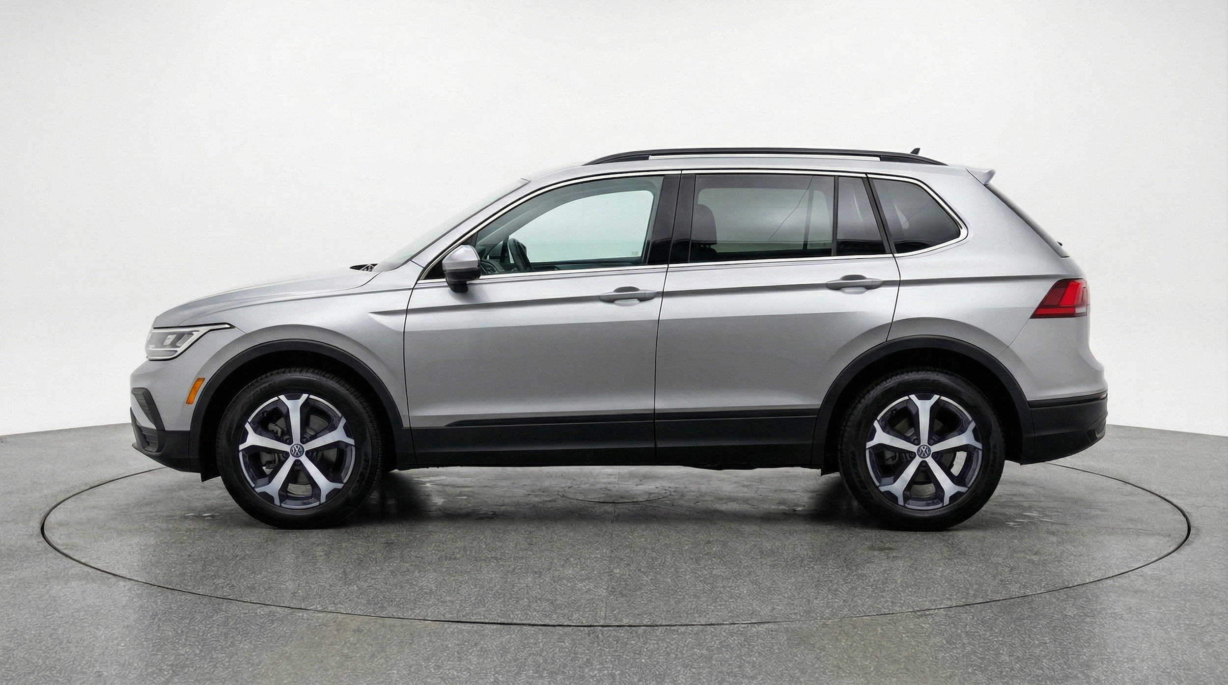 Thumbnail: 2026 Volkswagen Tiguan - 5