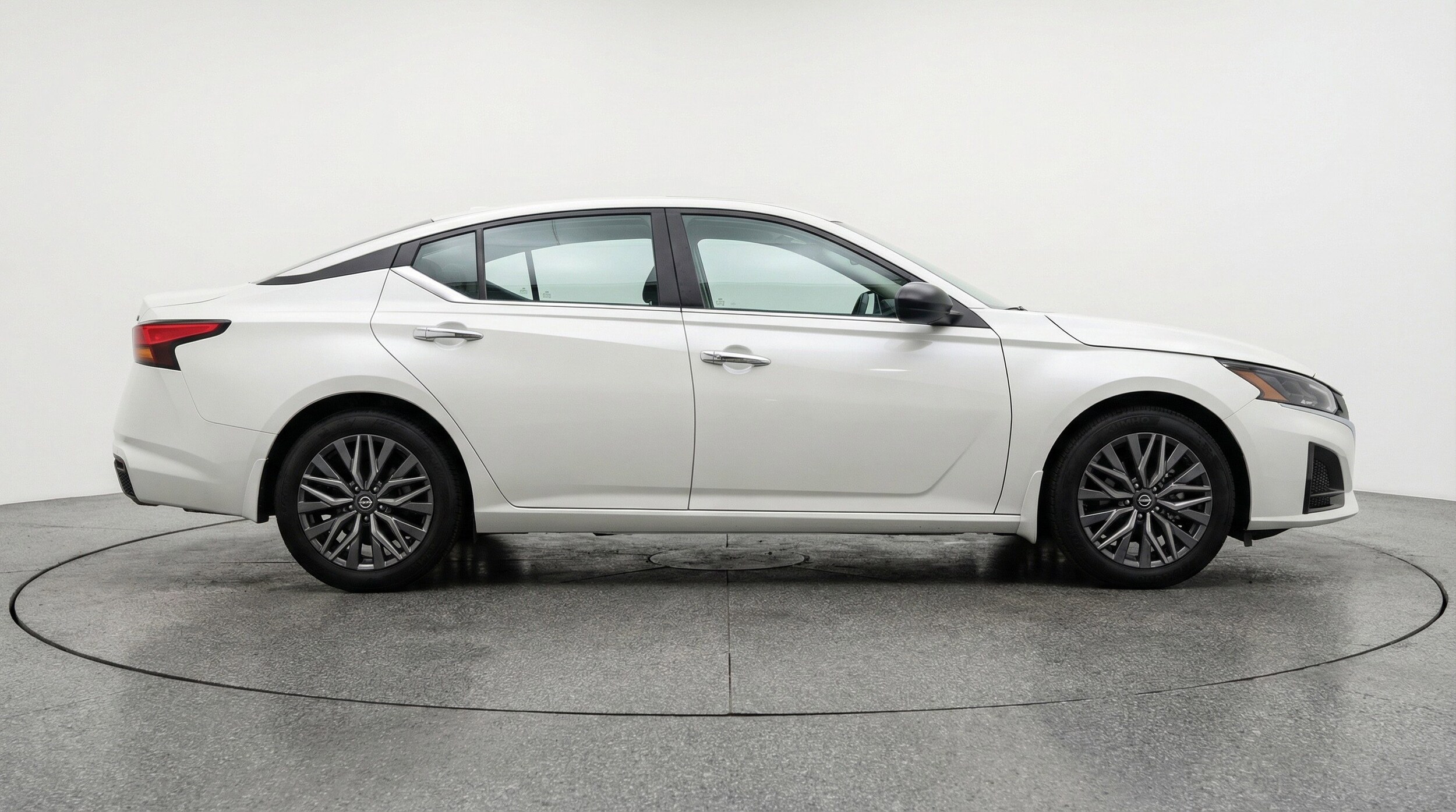 Thumbnail: 2025 Nissan Altima - 11