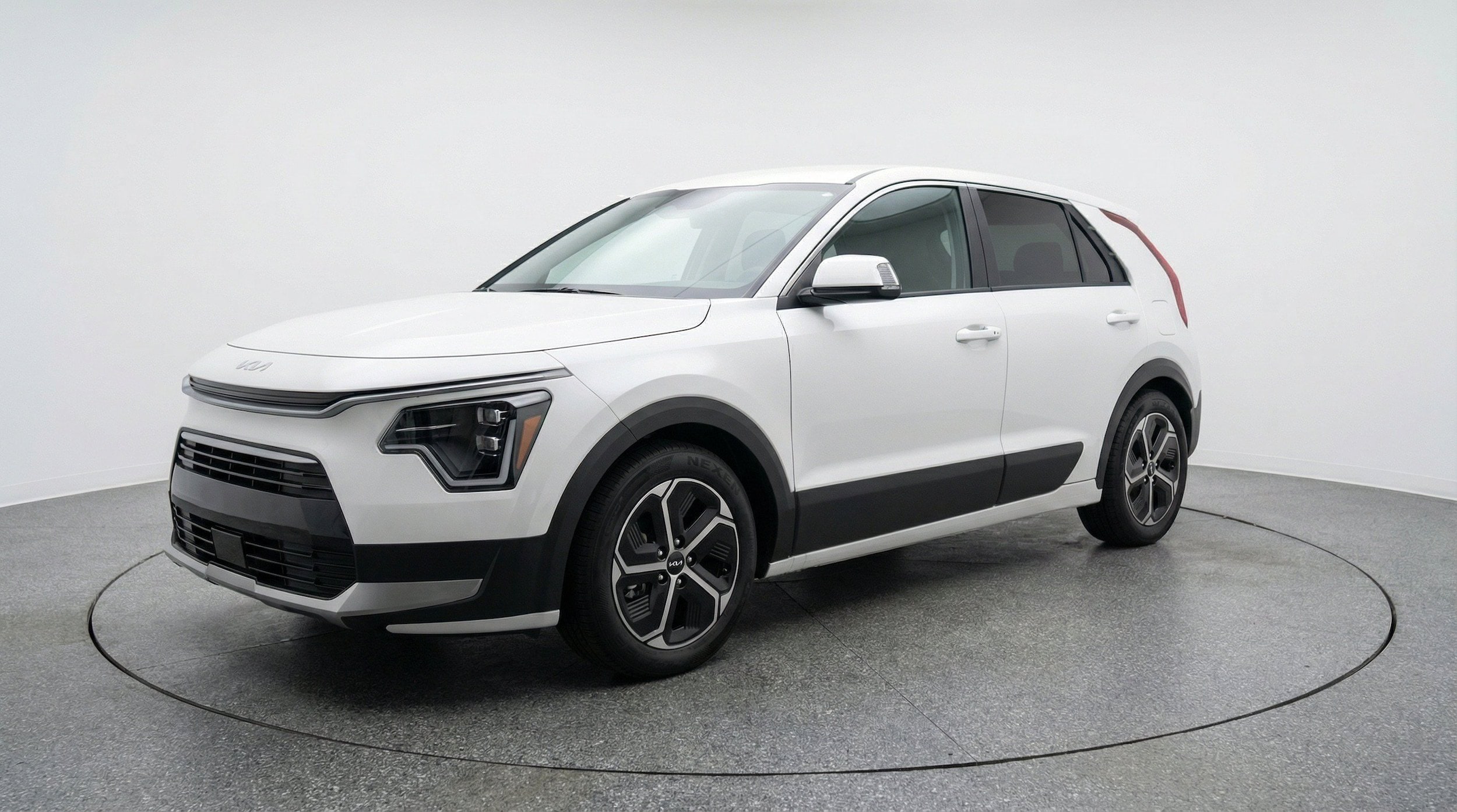 Thumbnail: 2026 Kia Niro - 3