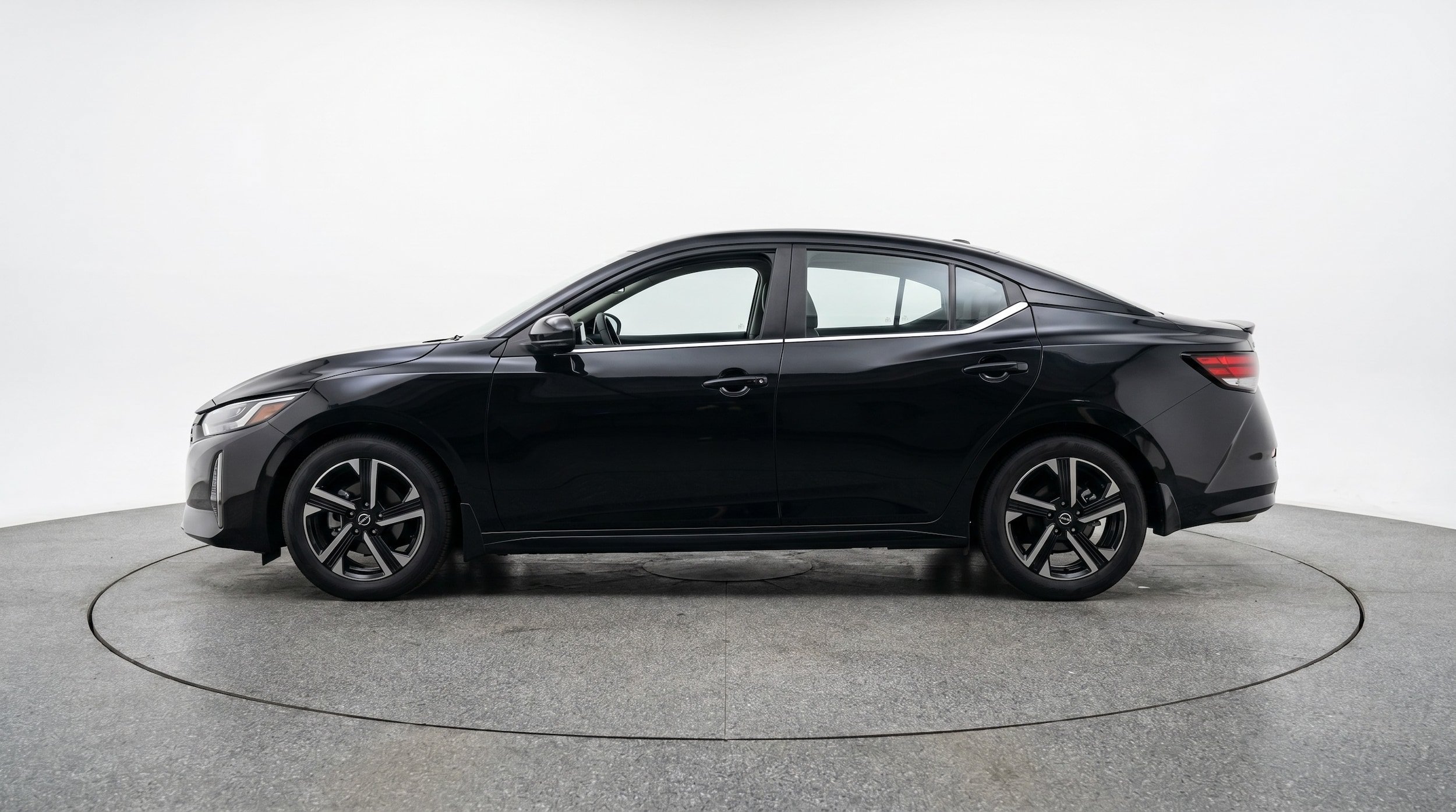 Thumbnail: 2025 Nissan Sentra - 4