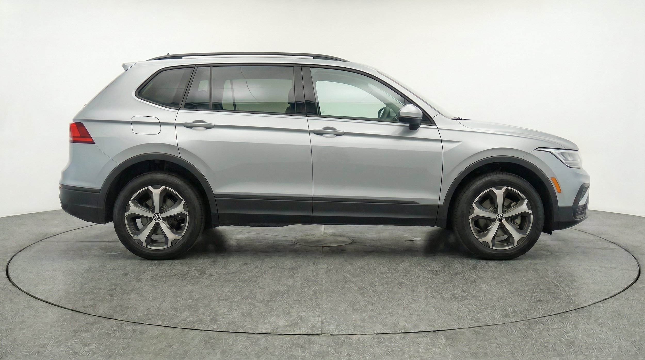 Thumbnail: 2026 Volkswagen Tiguan - 11