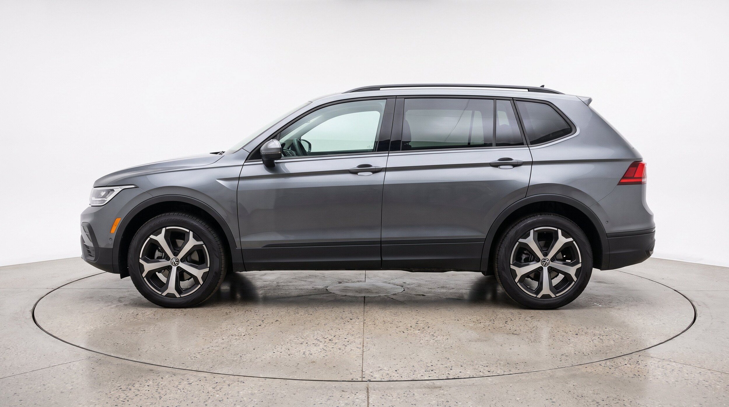Thumbnail: 2026 Volkswagen Tiguan - 5