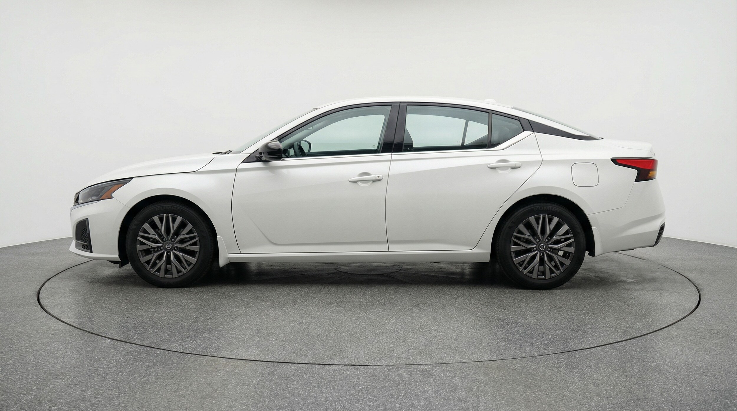 Thumbnail: 2025 Nissan Altima - 4