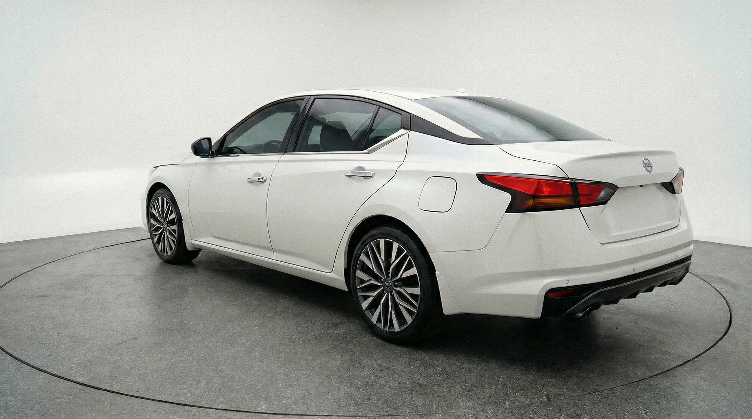 Thumbnail: 2025 Nissan Altima - 6