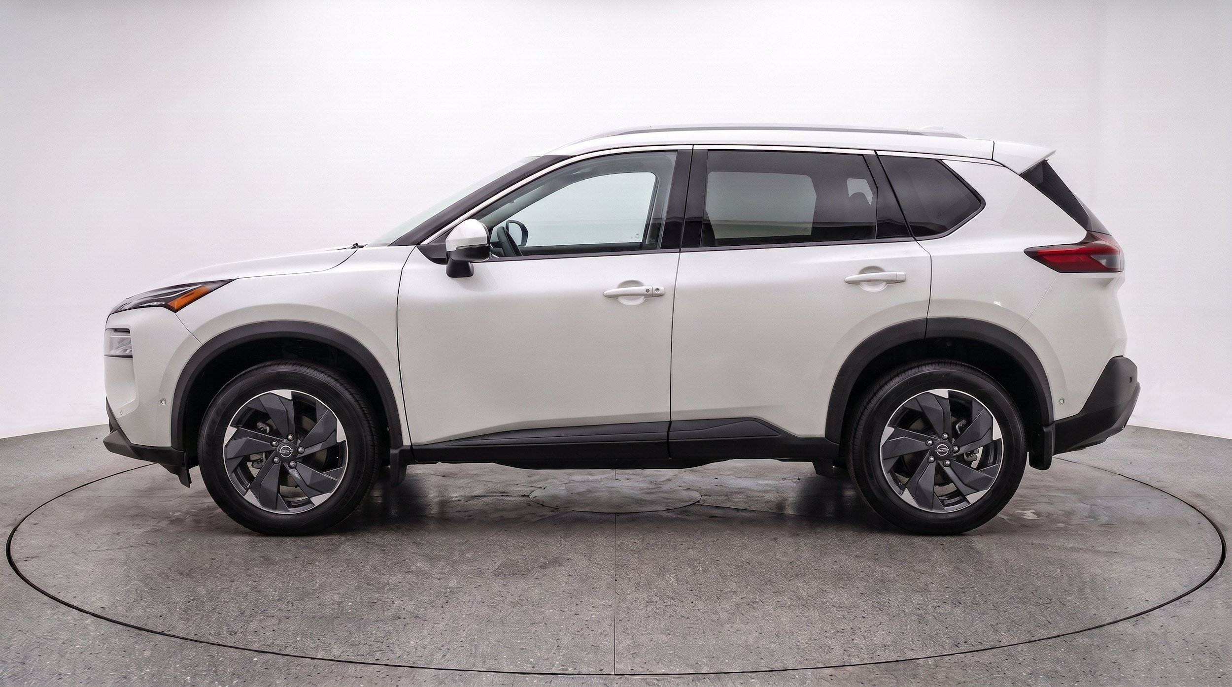 Thumbnail: 2025 Nissan Rogue - 5