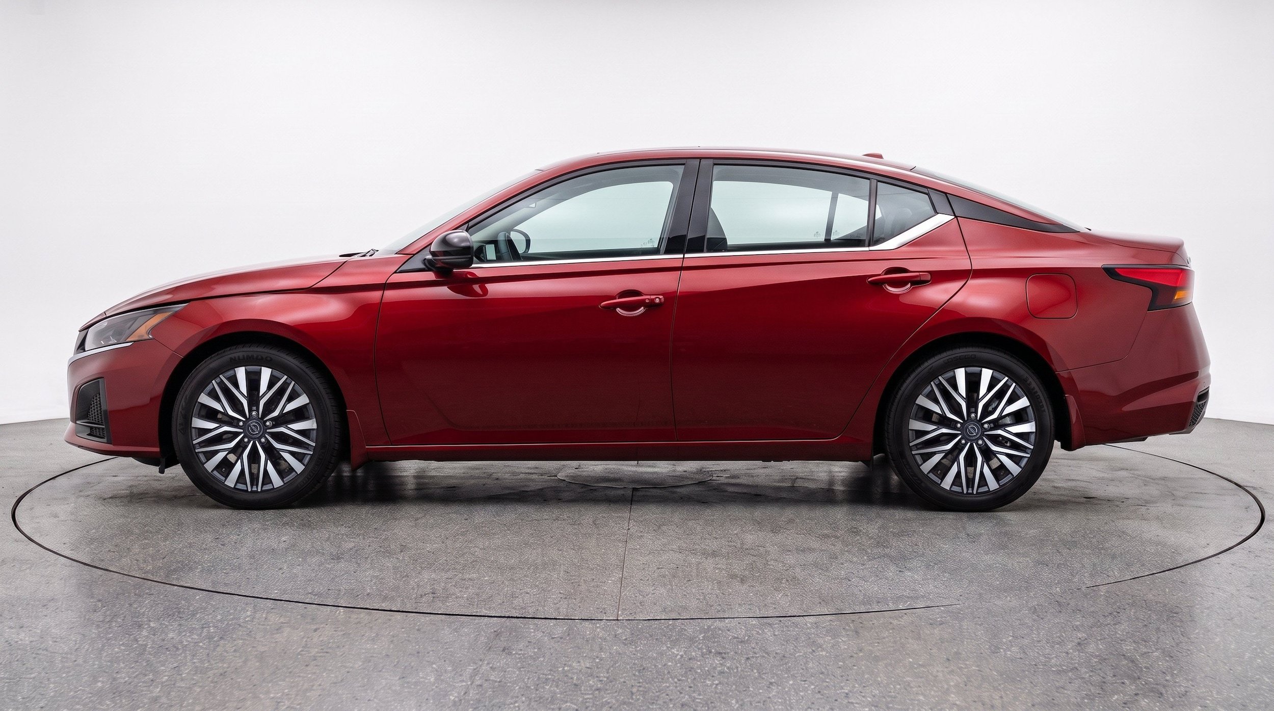 Thumbnail: 2025 Nissan Altima - 5