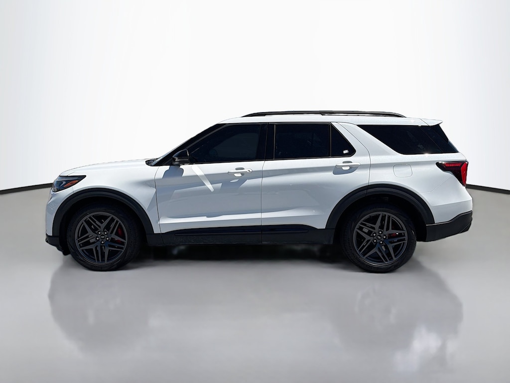 Used 2025 Ford Explorer ST Sport Utility