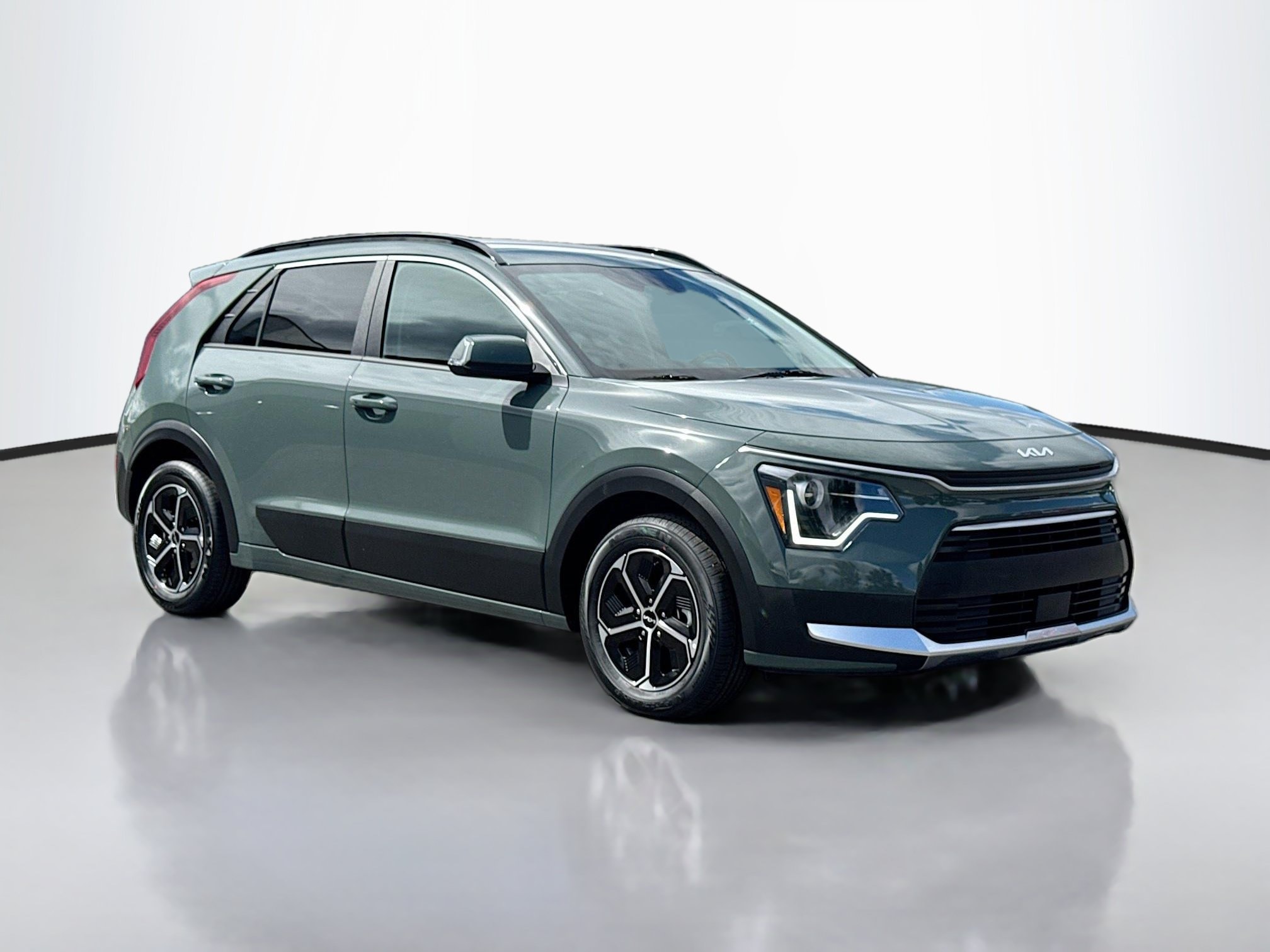2024 Kia Niro EX HEV's photo