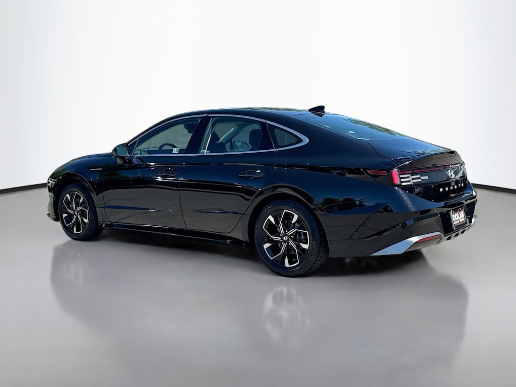 Used 2024 Hyundai Sonata SEL 4dr Car