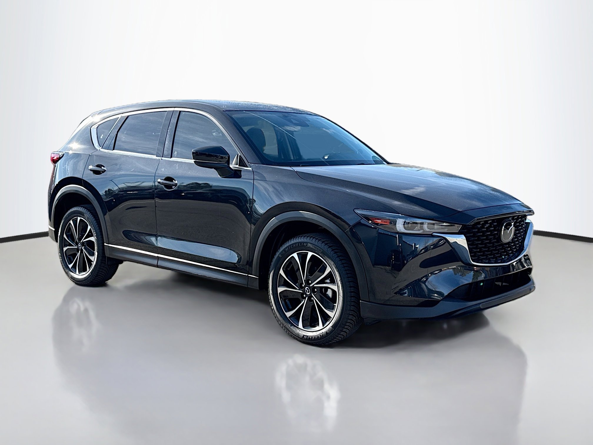 2023 Mazda CX-5 S Premium package's photo