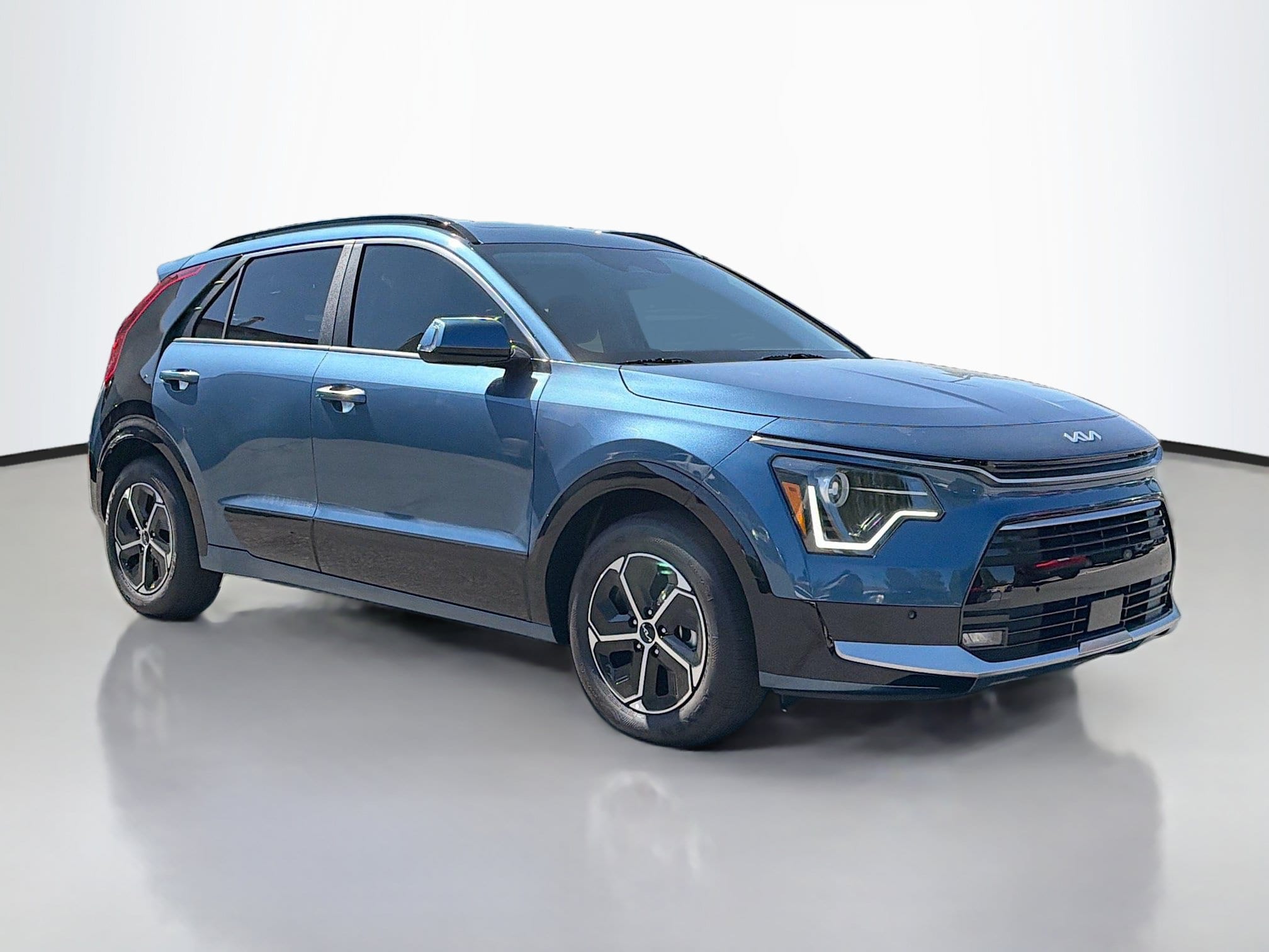 2024 Kia Niro SX HEV's photo