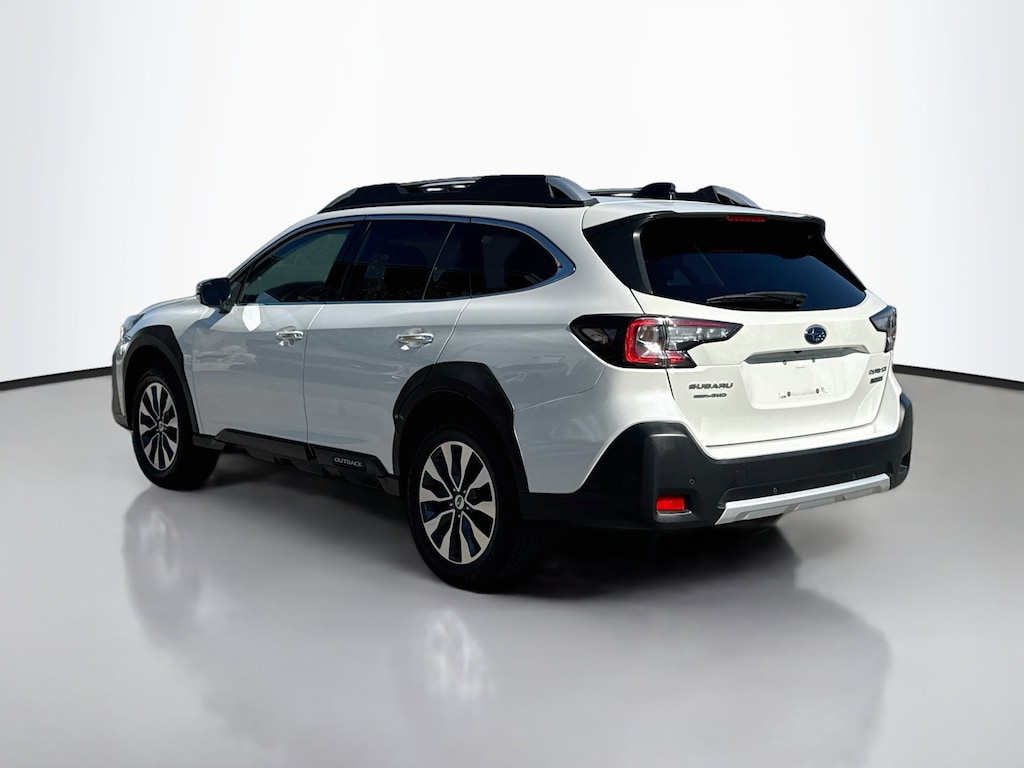 Used 2023 Subaru Outback Touring Sport Utility