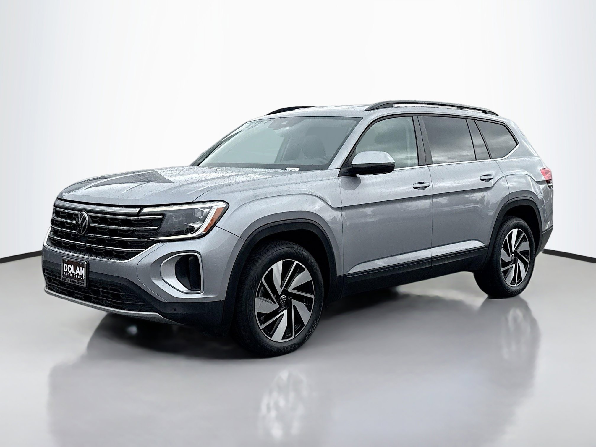 2024 Volkswagen Atlas SE Technology photo 2