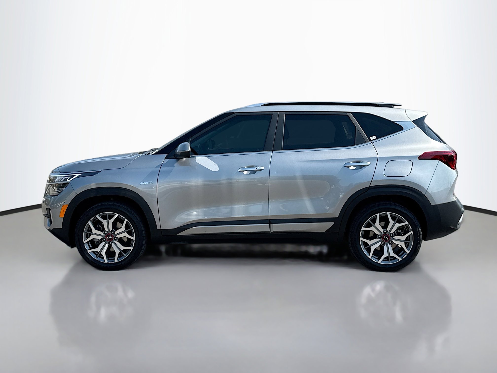 2021 Kia Seltos SX photo 2