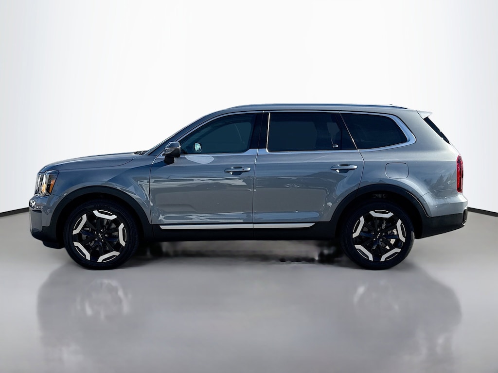 Used 2024 Kia Telluride S Sport Utility