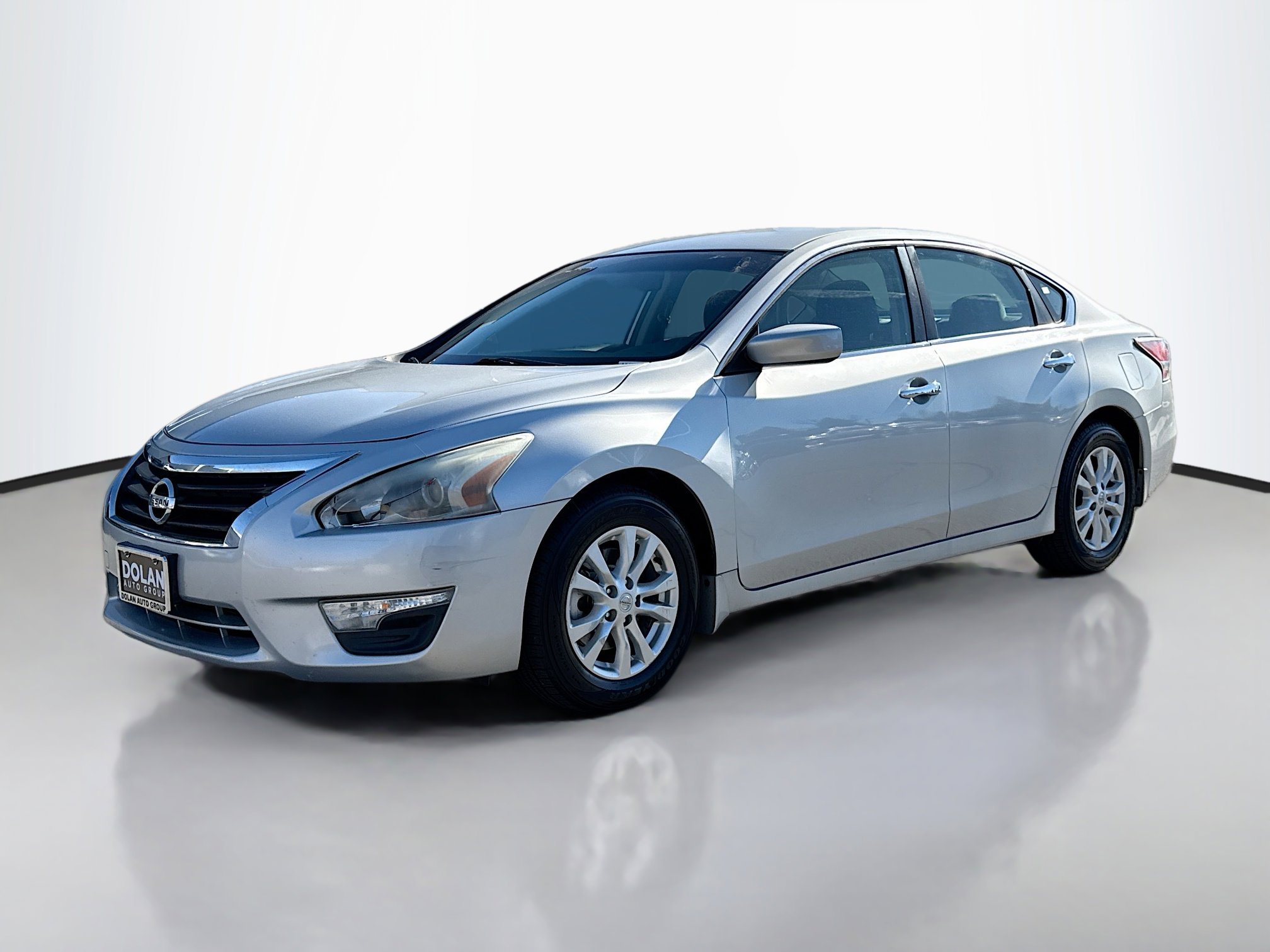 2014 Nissan Altima 2.5 S photo 2